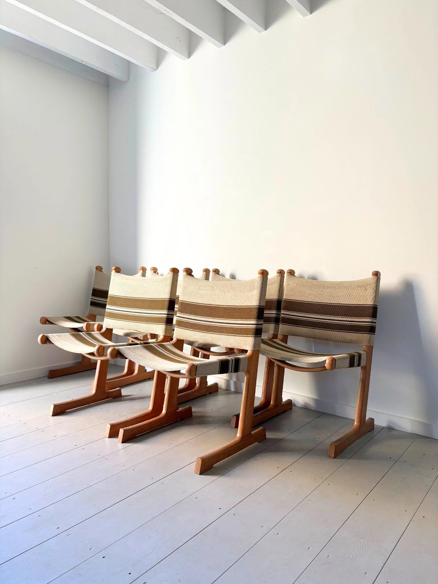 France & Søn canvas dining chairs designed by Ditte & Adrian Heath in the 1960s - Bureau Bruton