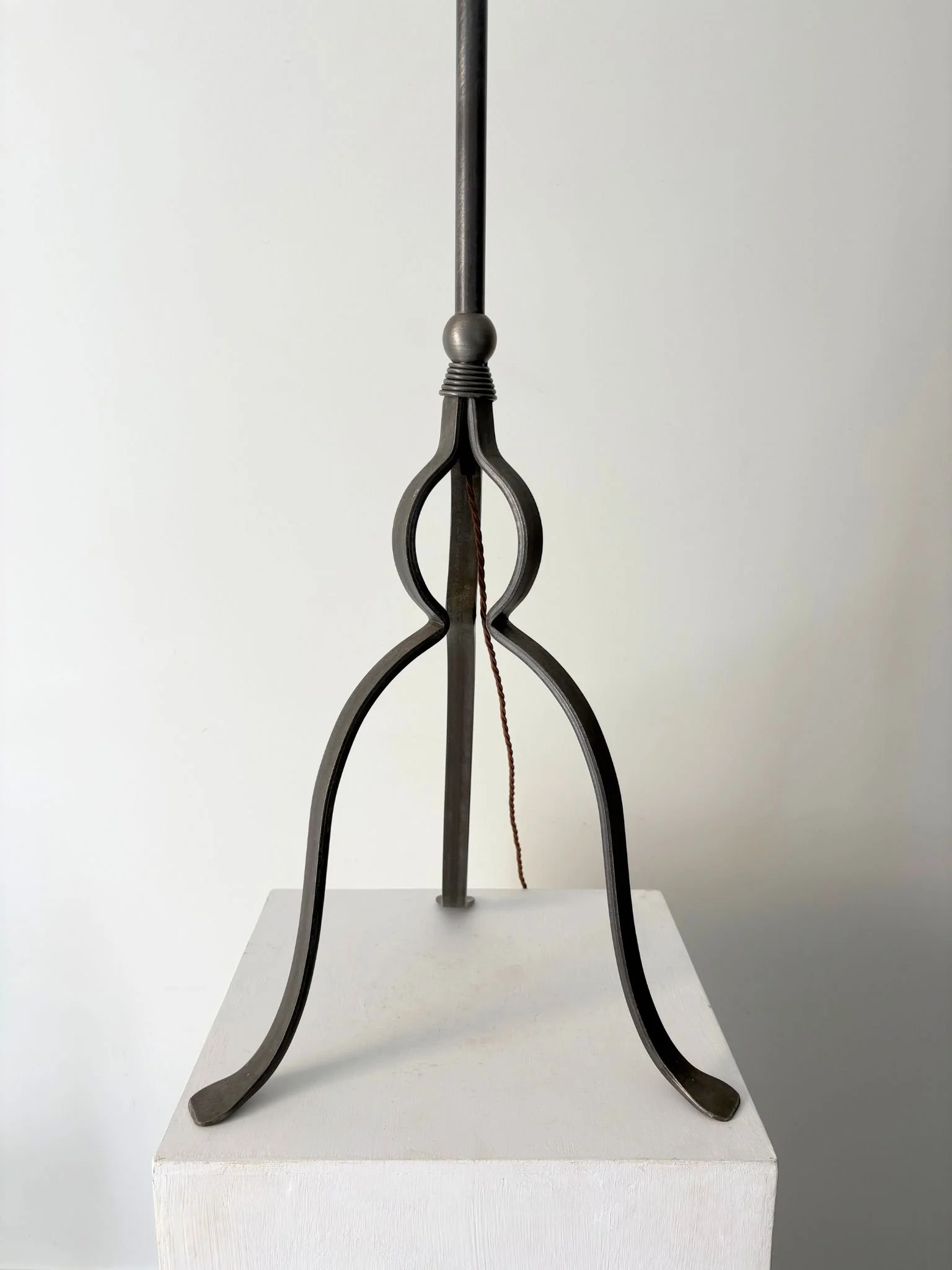 Iron Floor Lamp (5).jpg