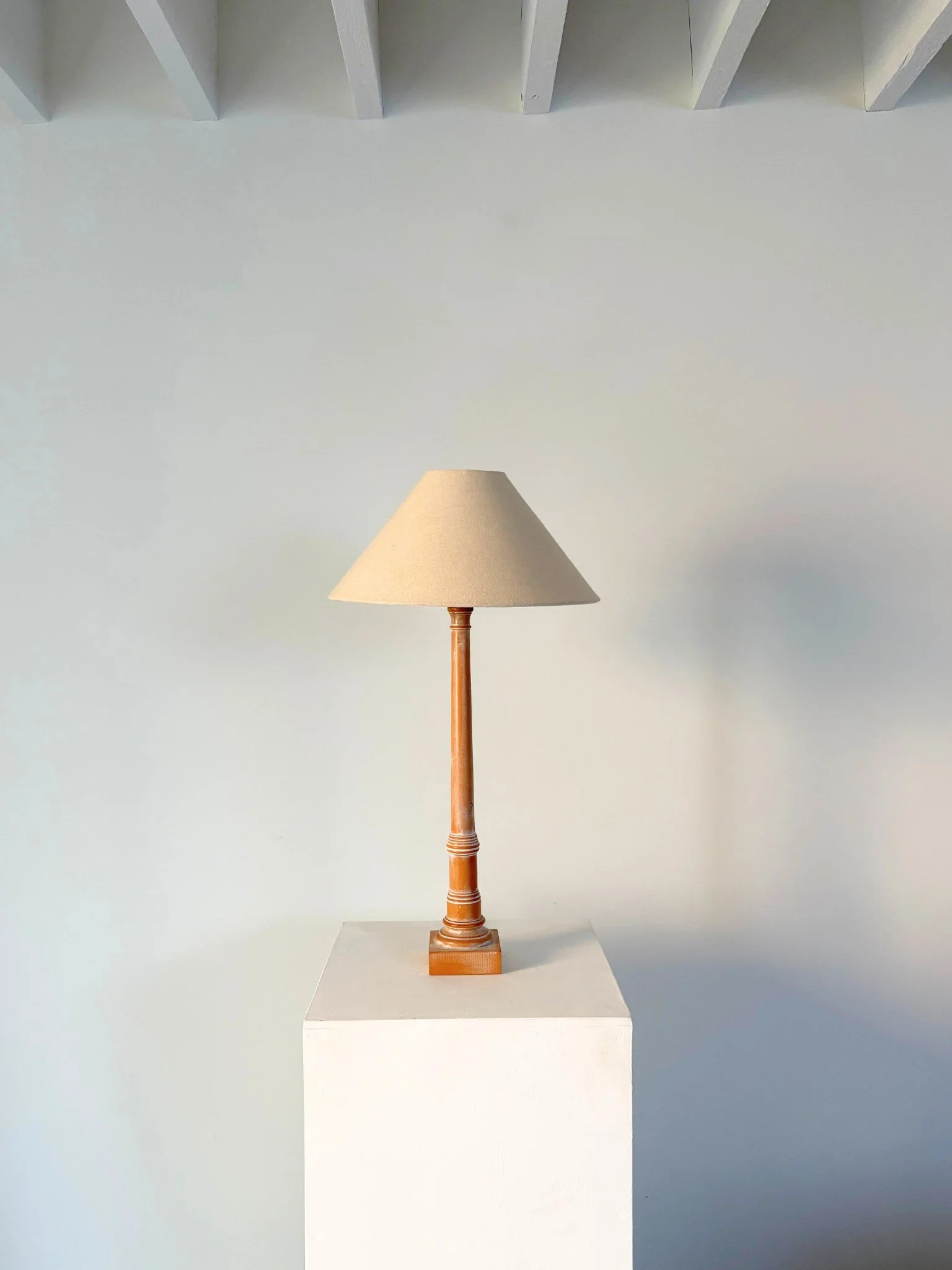 Vintage Italian Table Lamp In Limed Alder Wood - Bureau Bruton