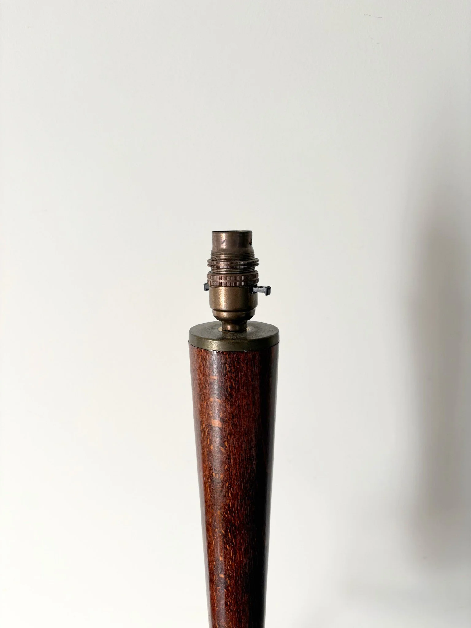 Art Deco Lamp With Brass Capped Stem - Bureau Bruton