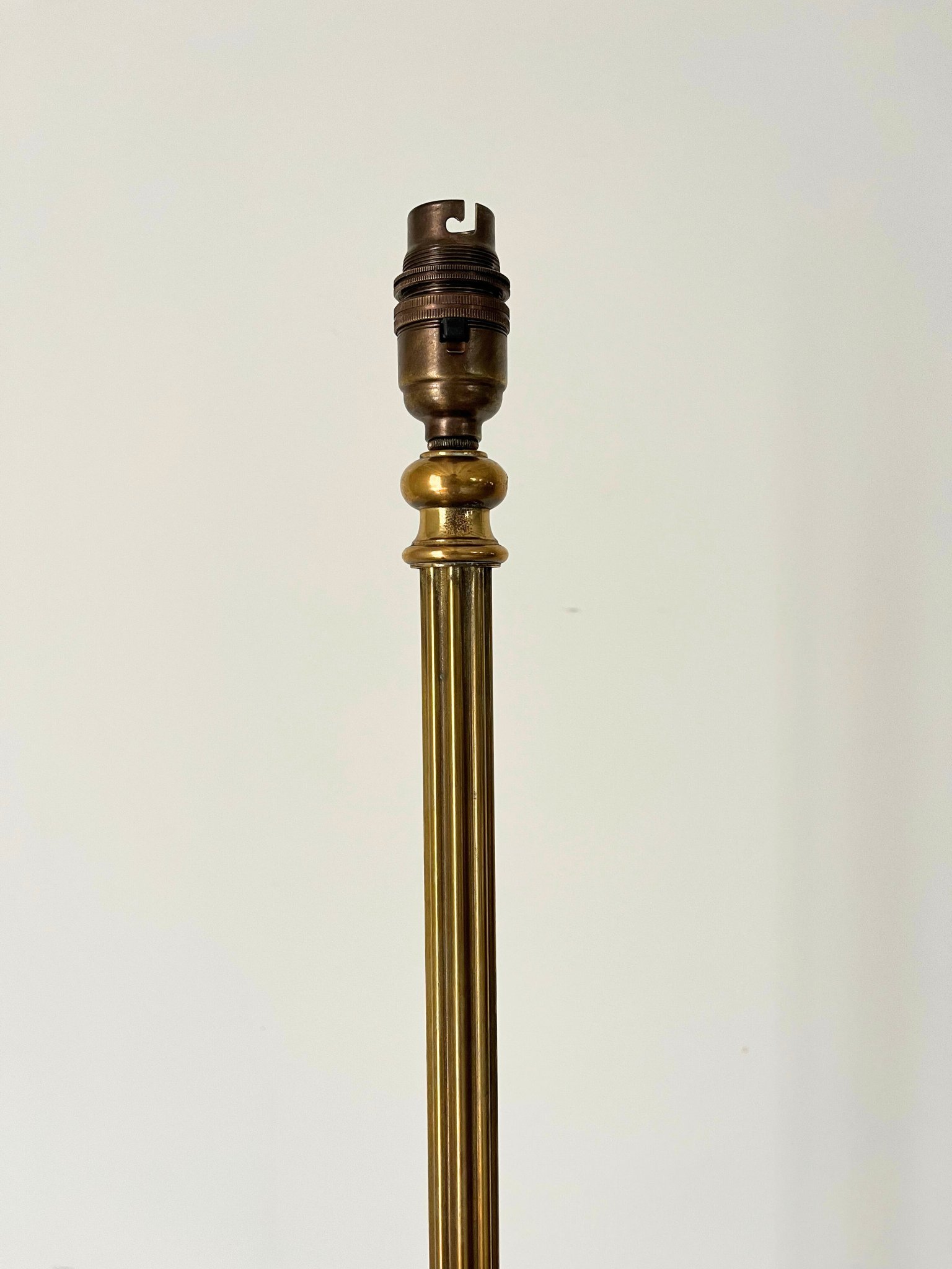 Reeded Brass Floor Lamp July 25 (3).jpg