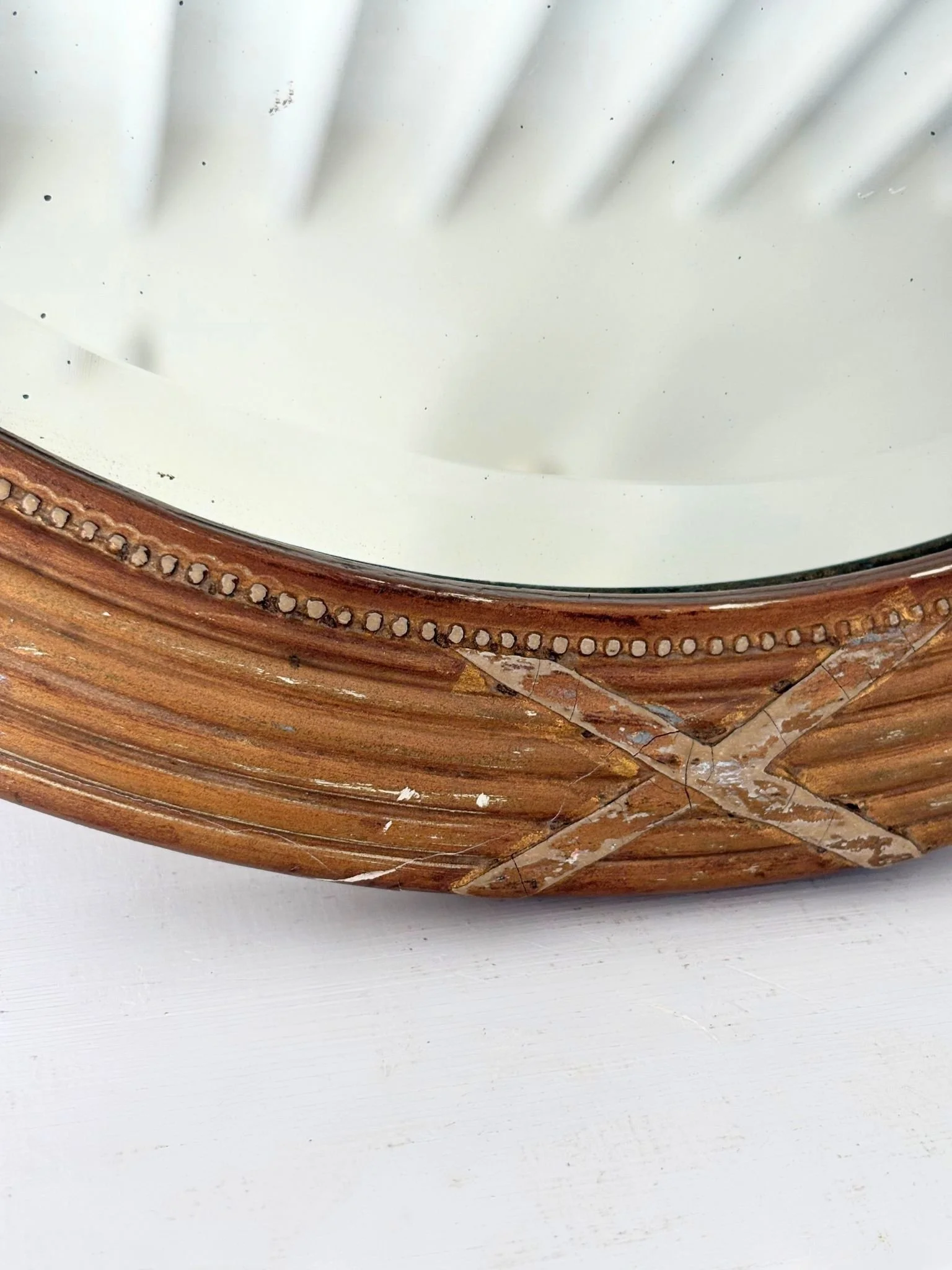 Oval Gilt Mirror (9).jpg