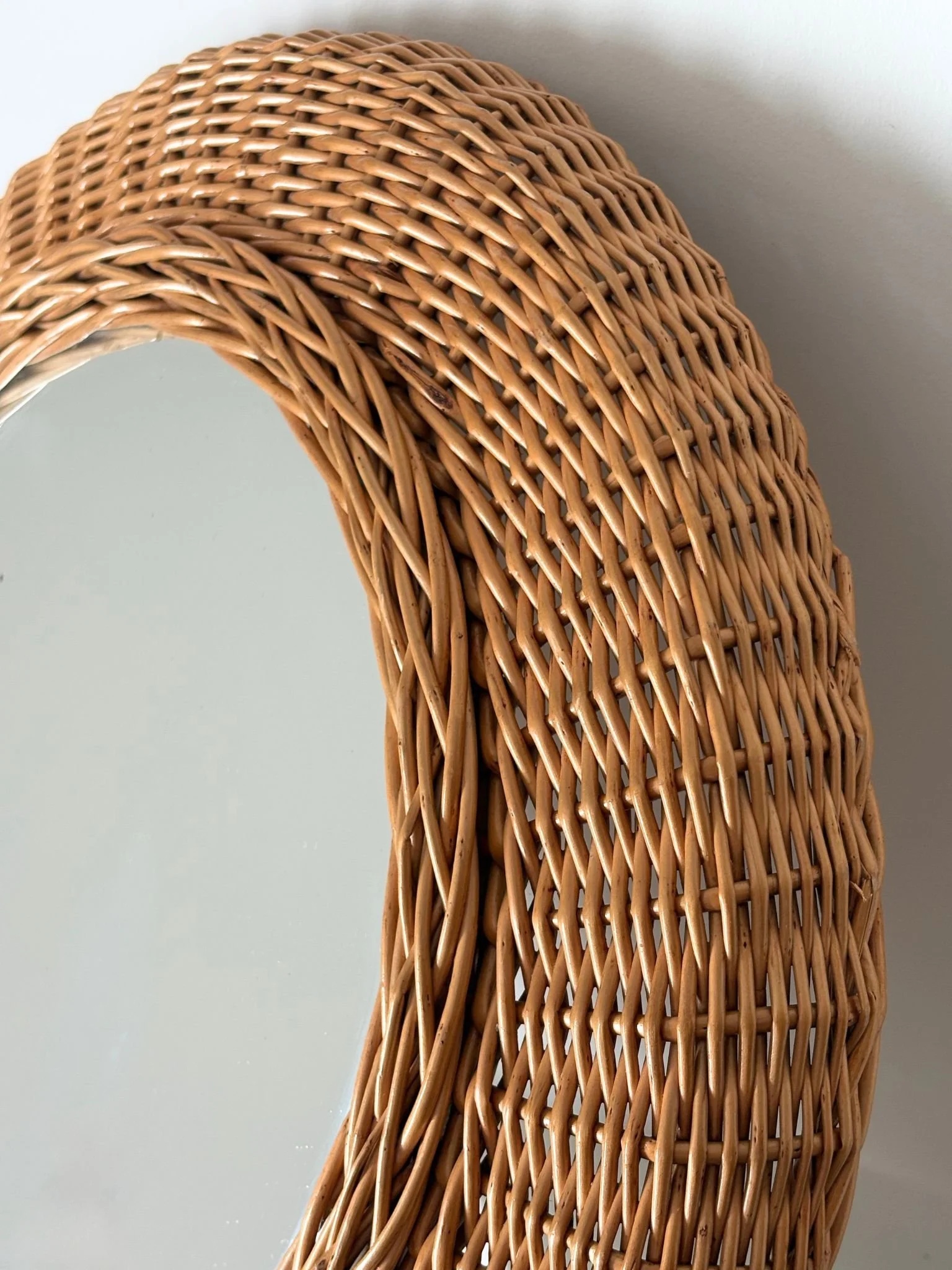 Round Wicker Mirror - Bureau Bruton