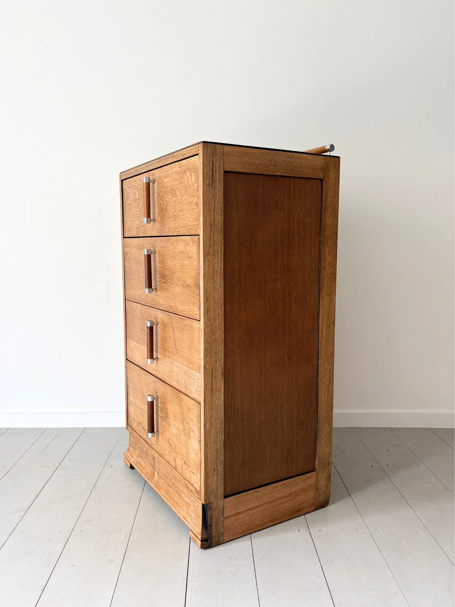 Golden Oak Chest of Drawers In An Art Deco Design - Bureau Bruton