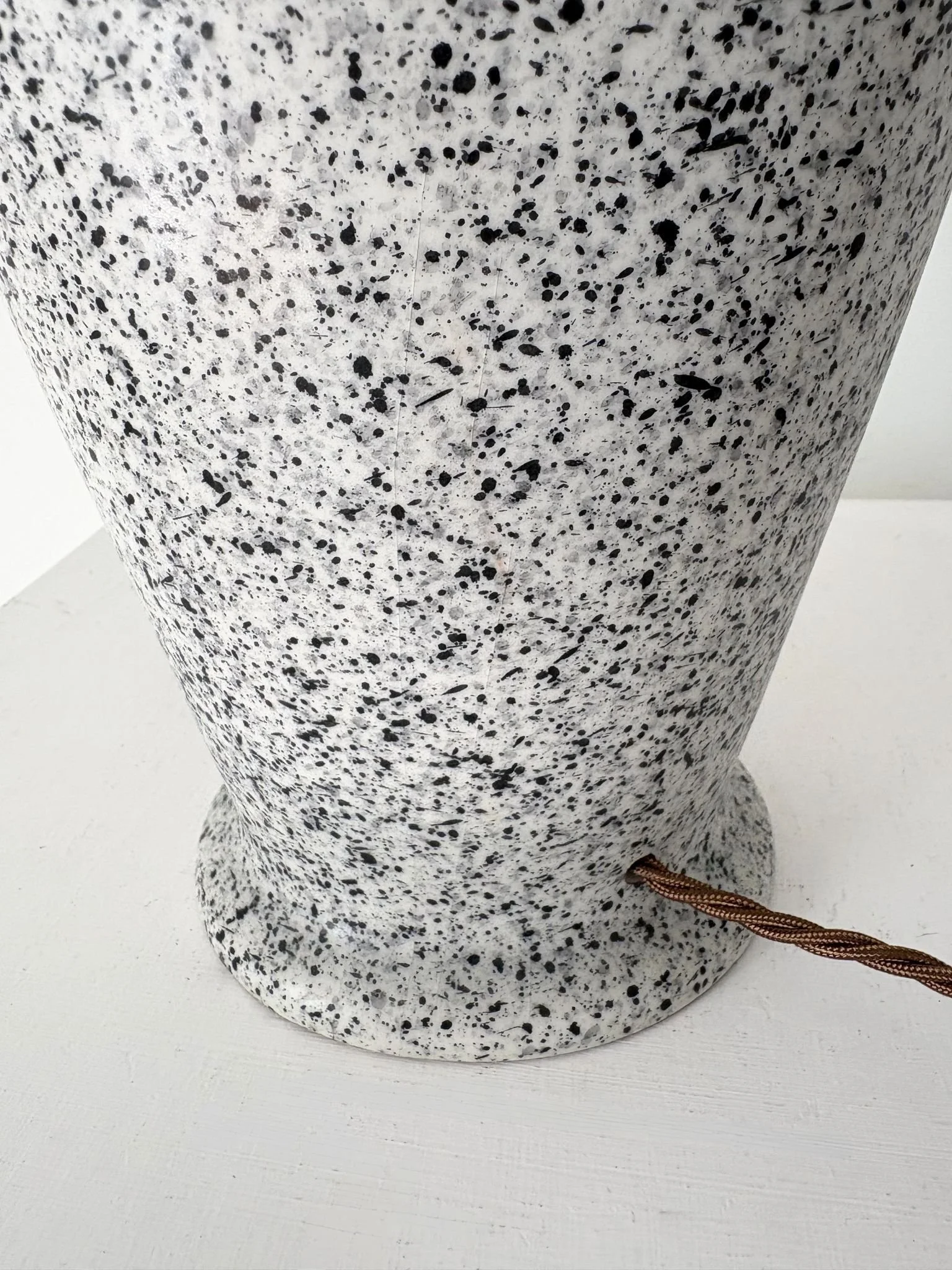 Tall Slim Italian Lamp (12).jpg