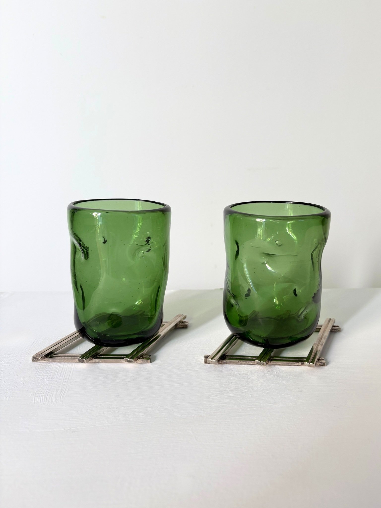 Decorative Silver Plate Coasters With A Geometric Design In the Manner of Jacques Adnet - Bureau Bruton