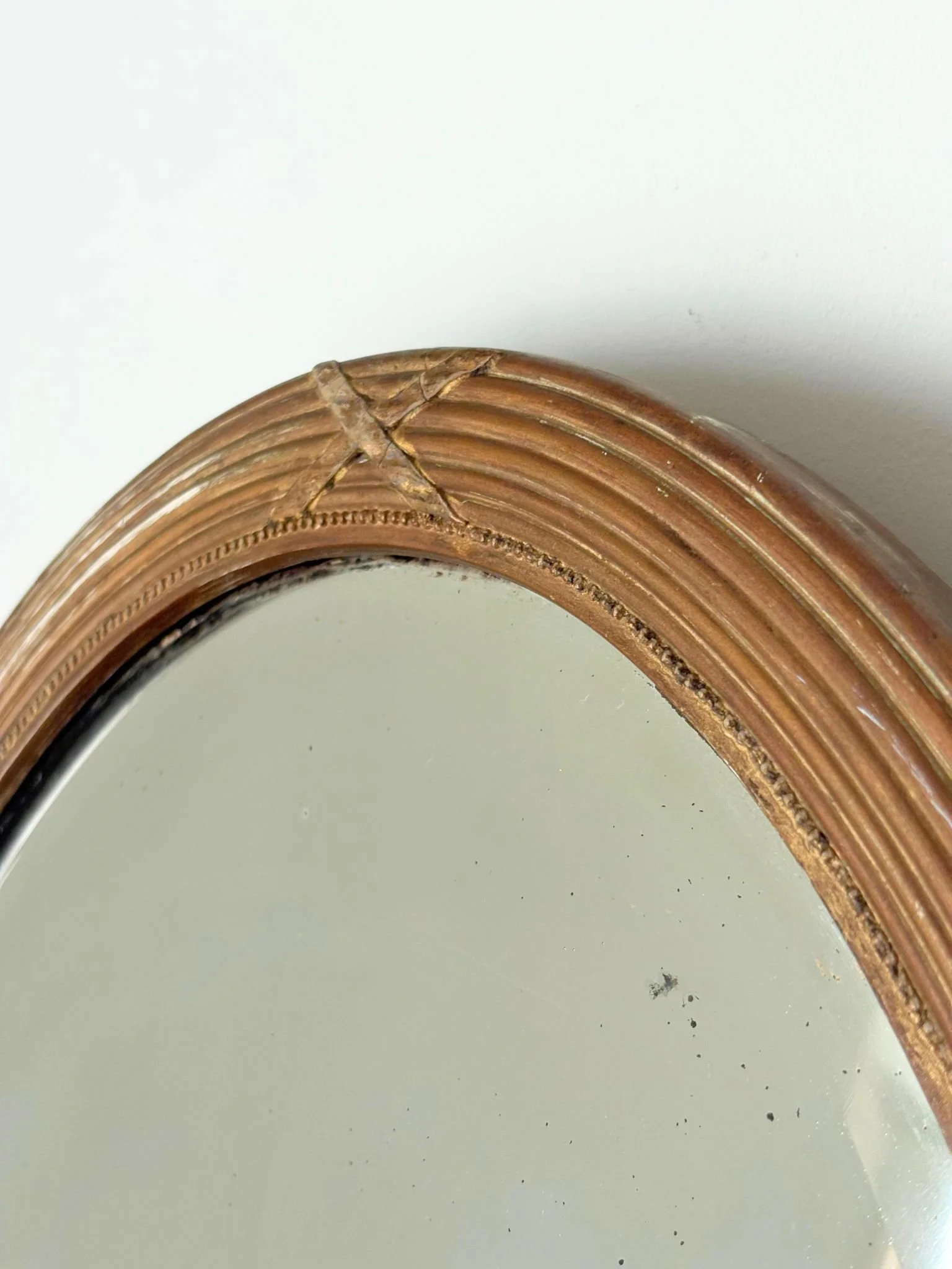 Oval Gilt Mirror (5).jpg