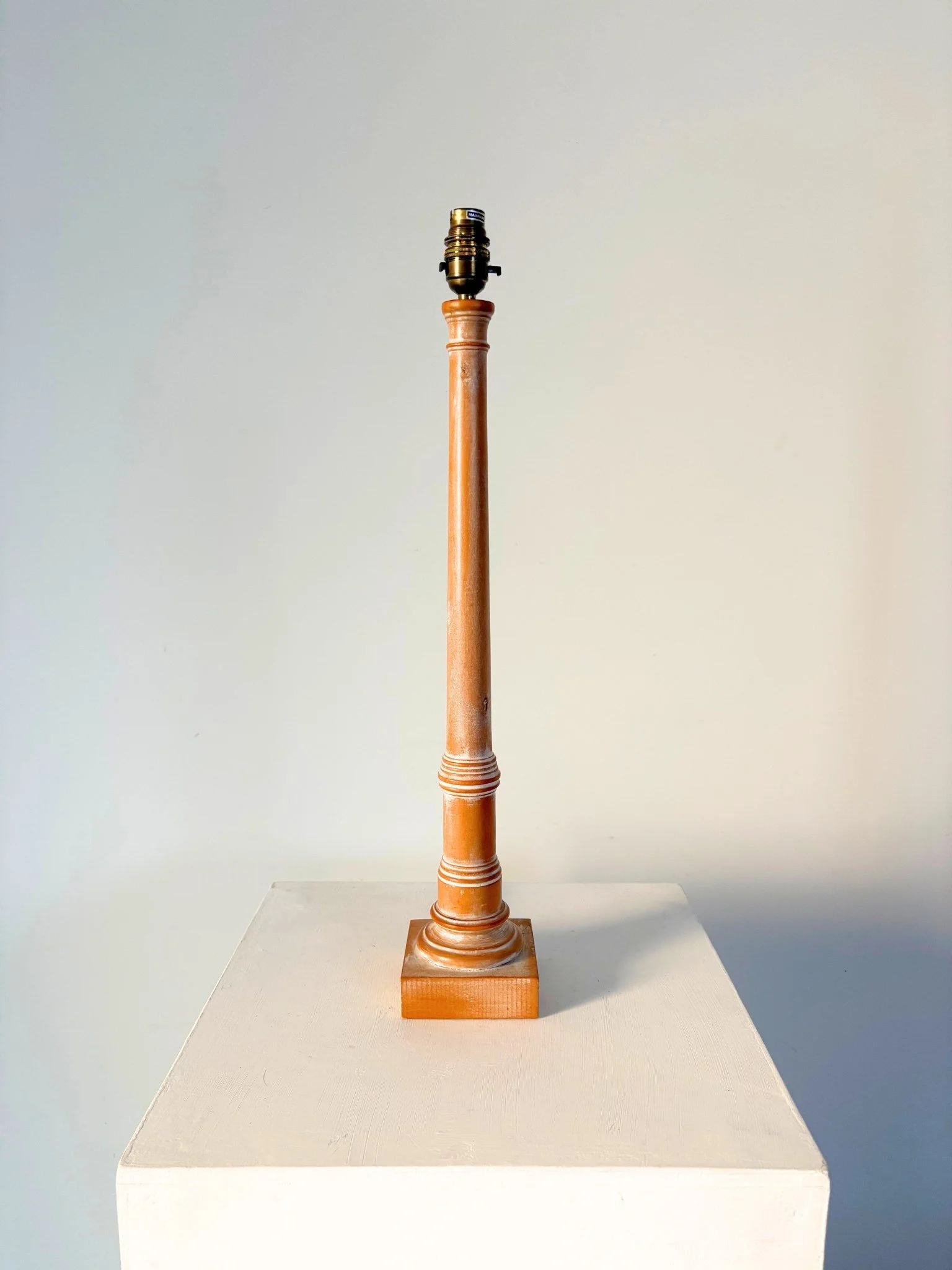 Italian Neoclassical Column Lamp In Limed and Turned Alder Wood - Bureau Bruton