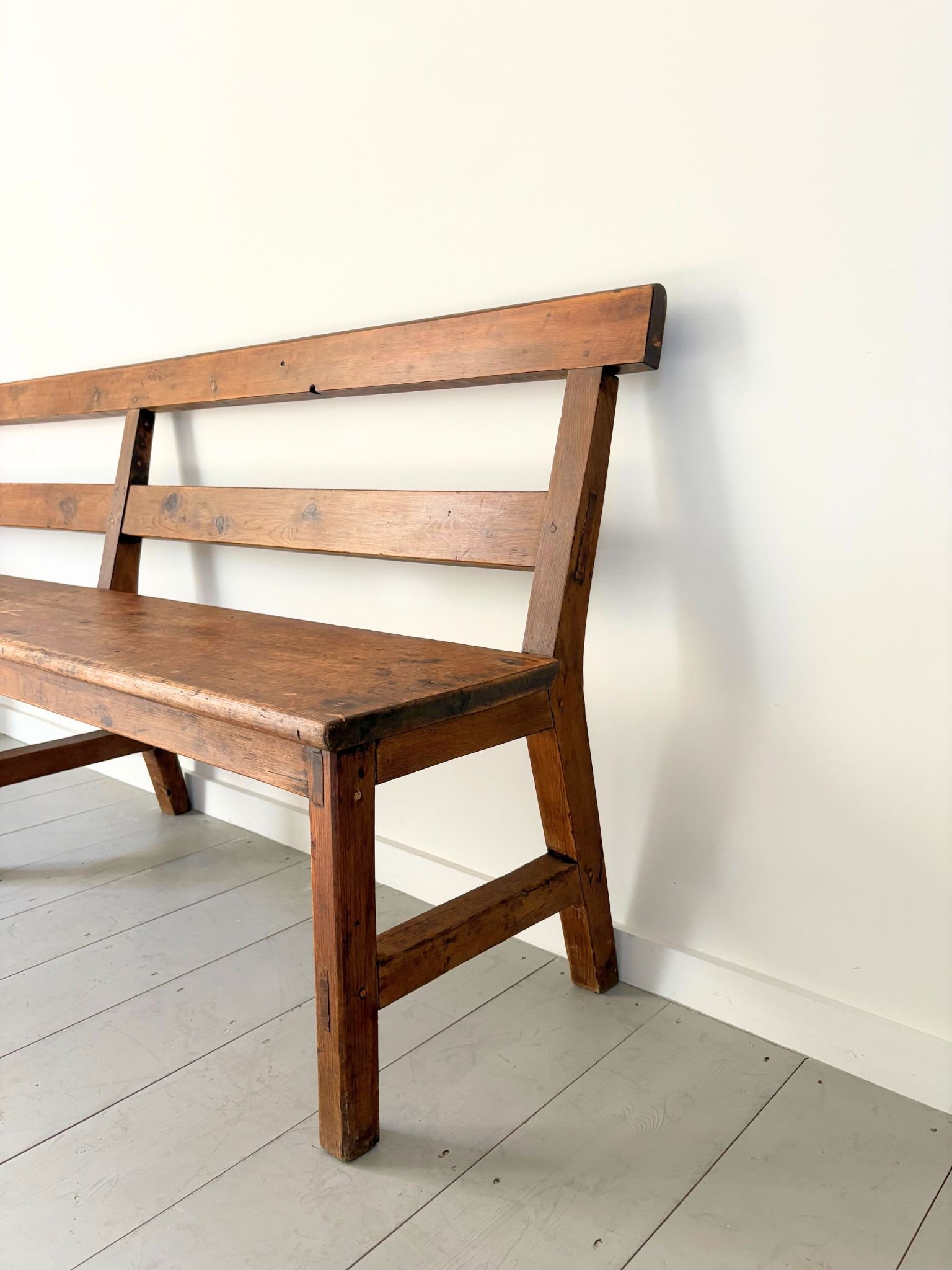 Oak Chapel Bench detail - Bureau Bruton