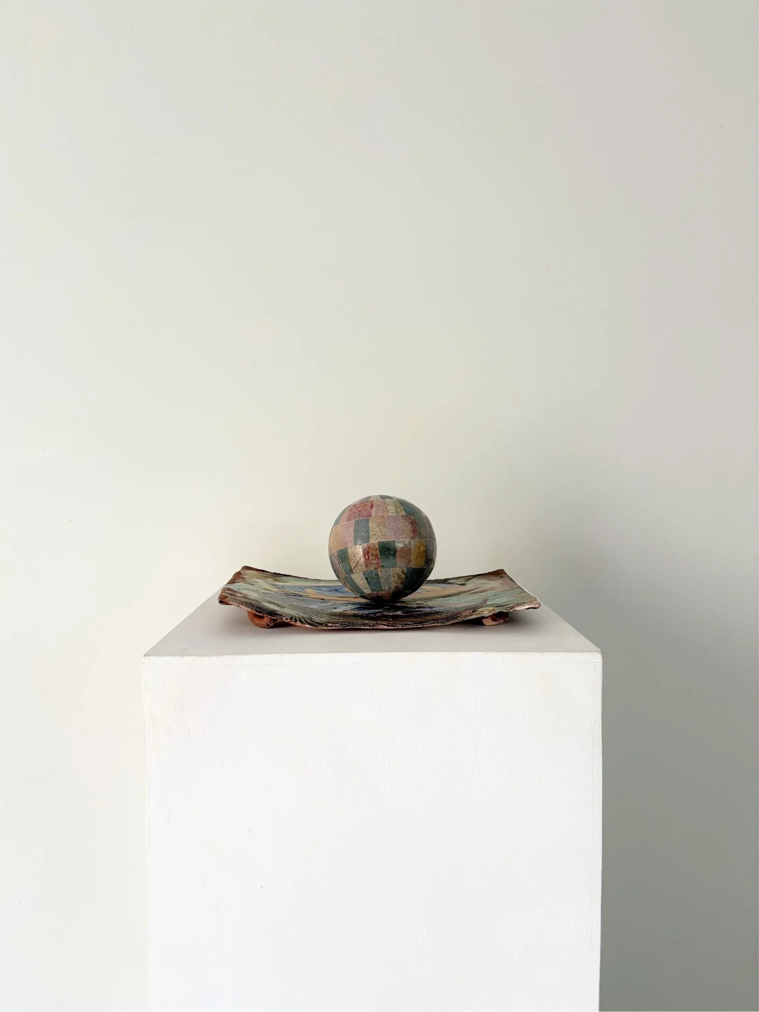 Mid Century Vintage Ceramic Wall Plaque With Hand Painted Decoration - Bureau Bruton