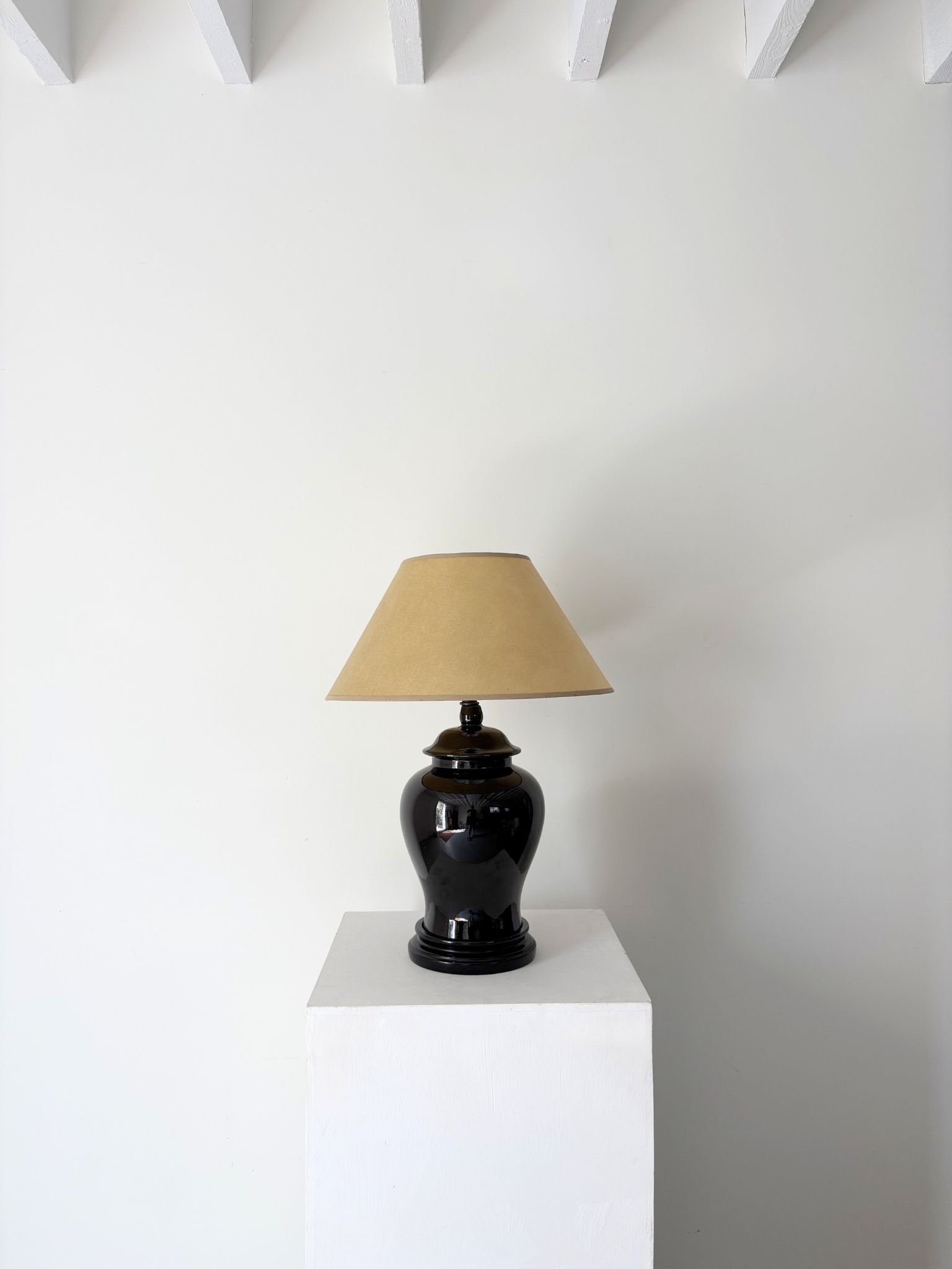 Black Gloss Lamp