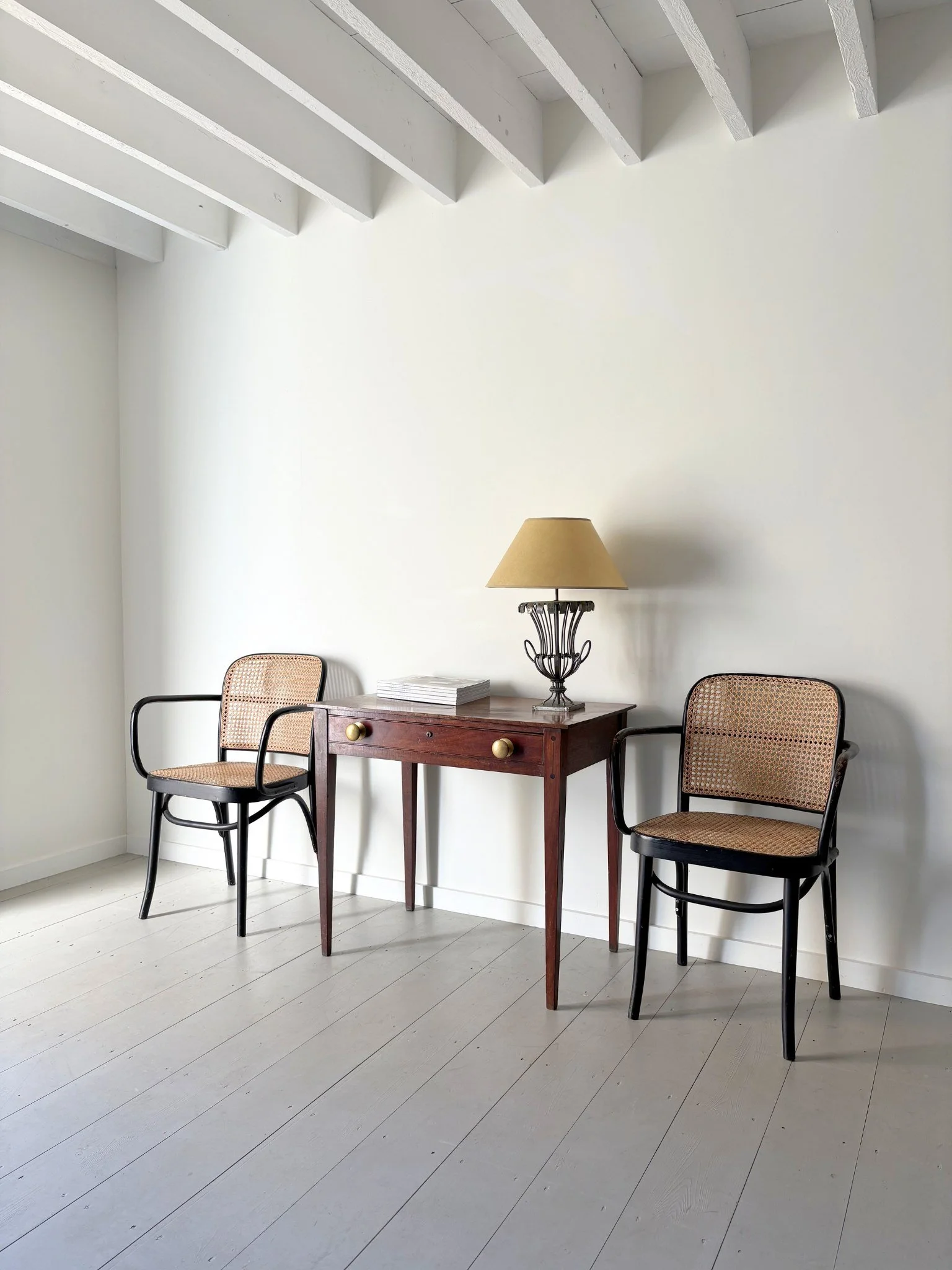 Inlaid Writing Desk Console Table With Tapered Legs - Bureau Bruton Antique Shop