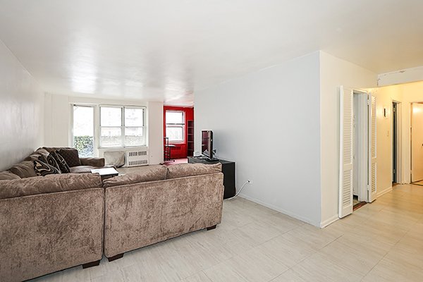 142-05 Roosevelt Ave, Flushing 5.JPG