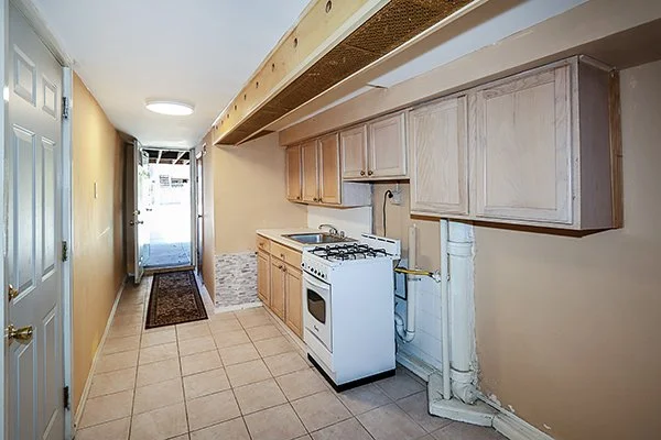 63-64 78th St, Middle Village 29.JPG