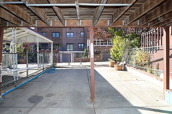 63-64 78th St, Middle Village 37.JPG