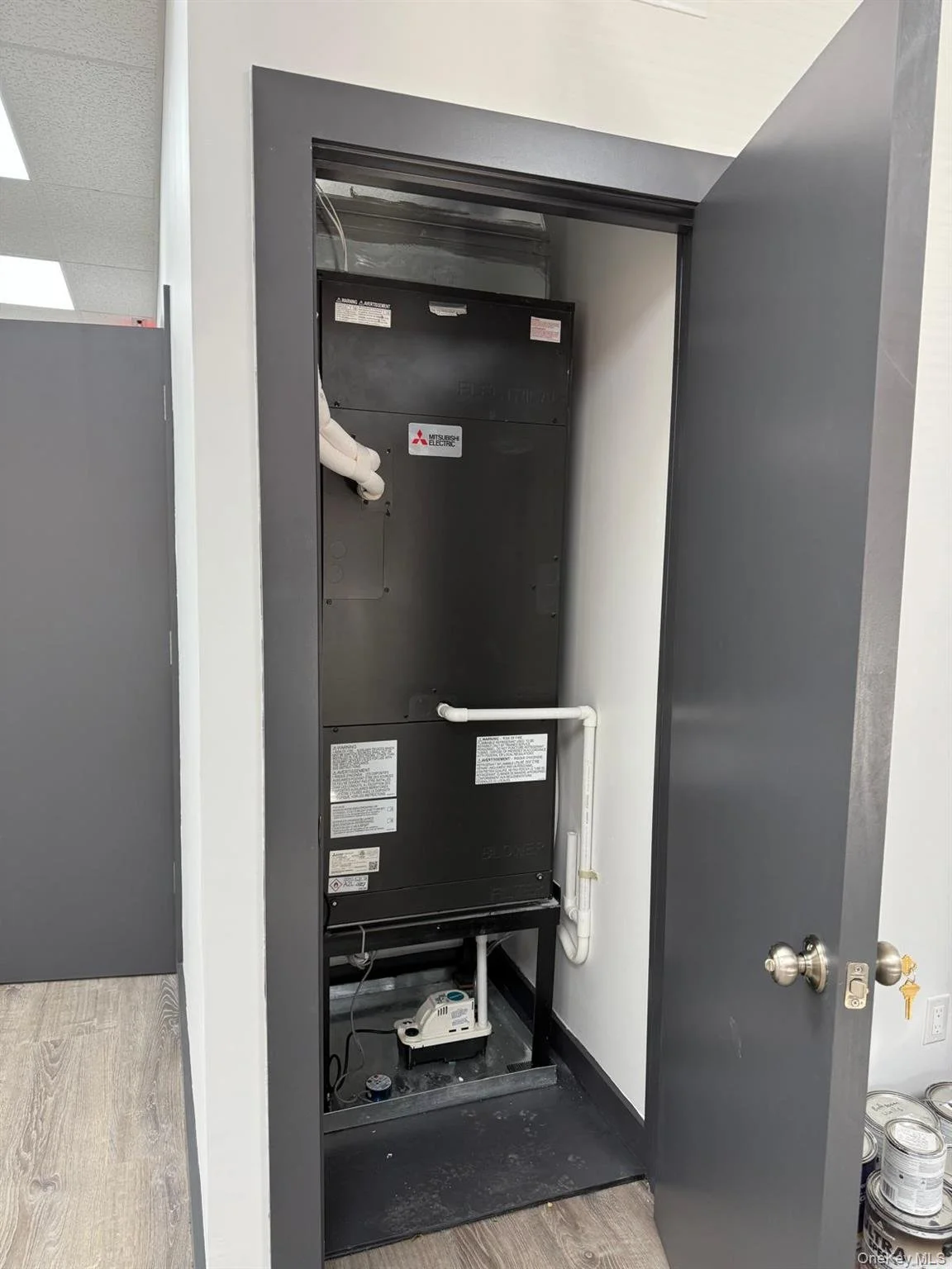 2026-01-22.359 St. Nicholas Ave.,#2F,RW (16).jpeg