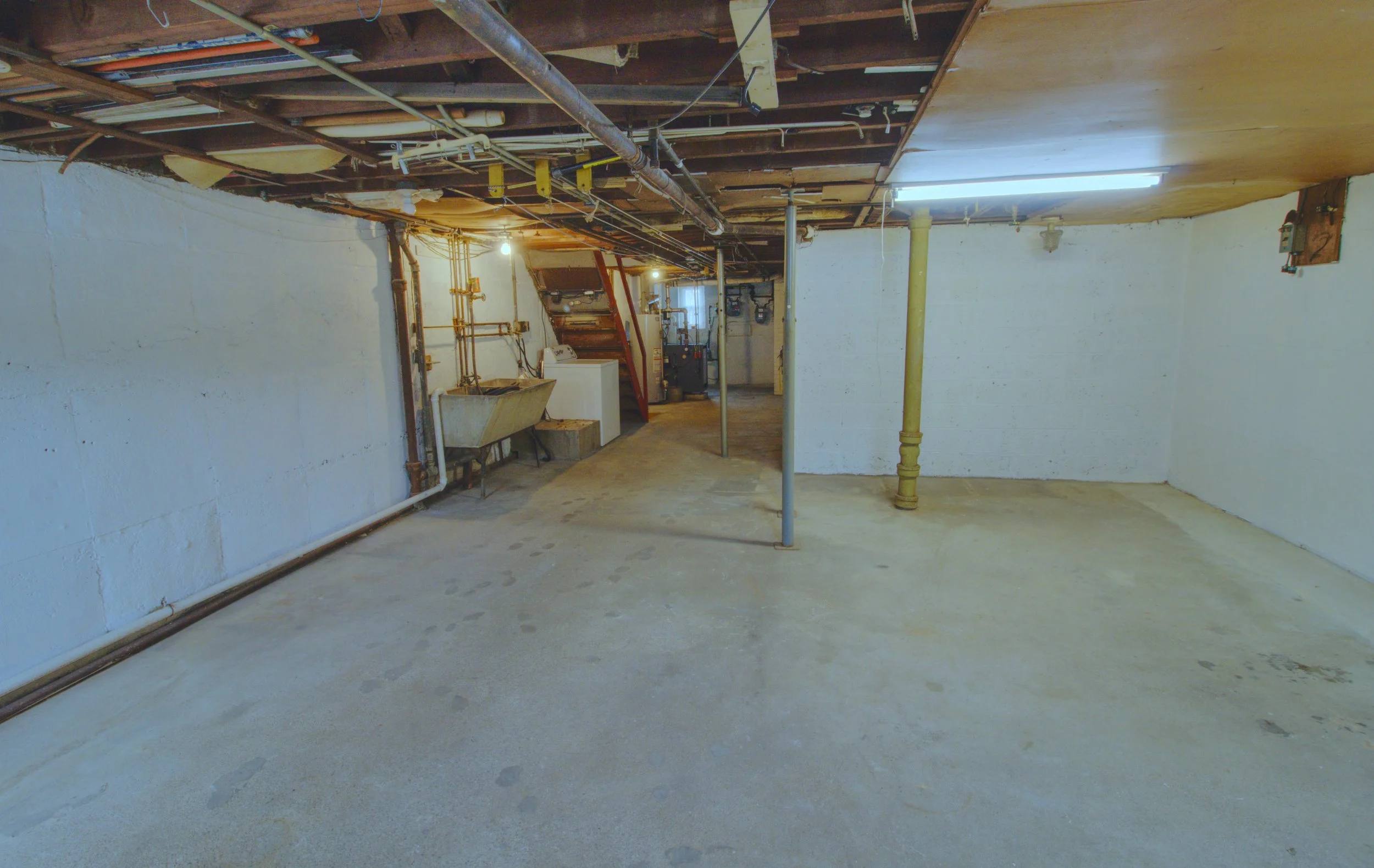 Abbot.2952 172nd St, 2FAM, Flushing (24).jpg