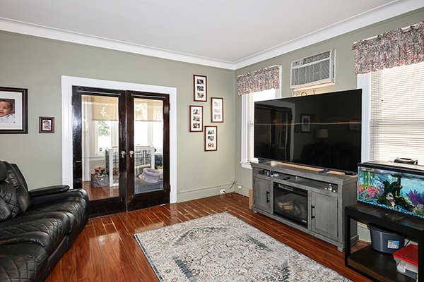 73-33 71st Pl, Glendale 8.JPG