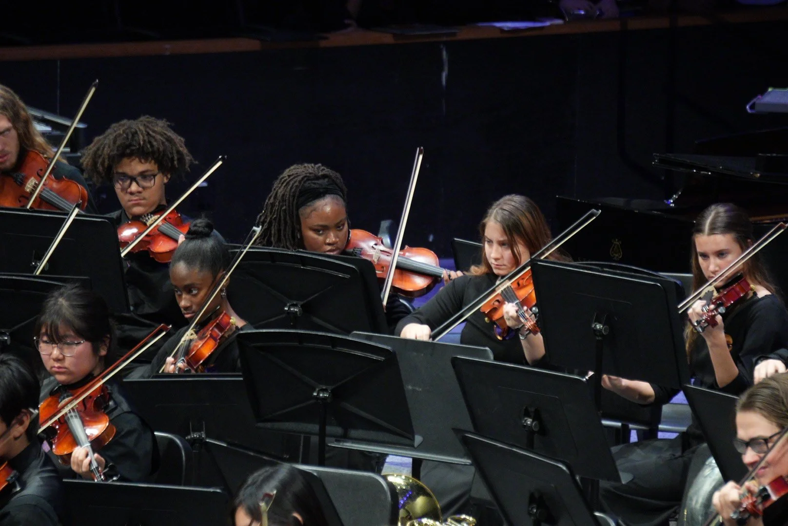 UDHS-WINTER-CONCERT-12-10-2547.JPG