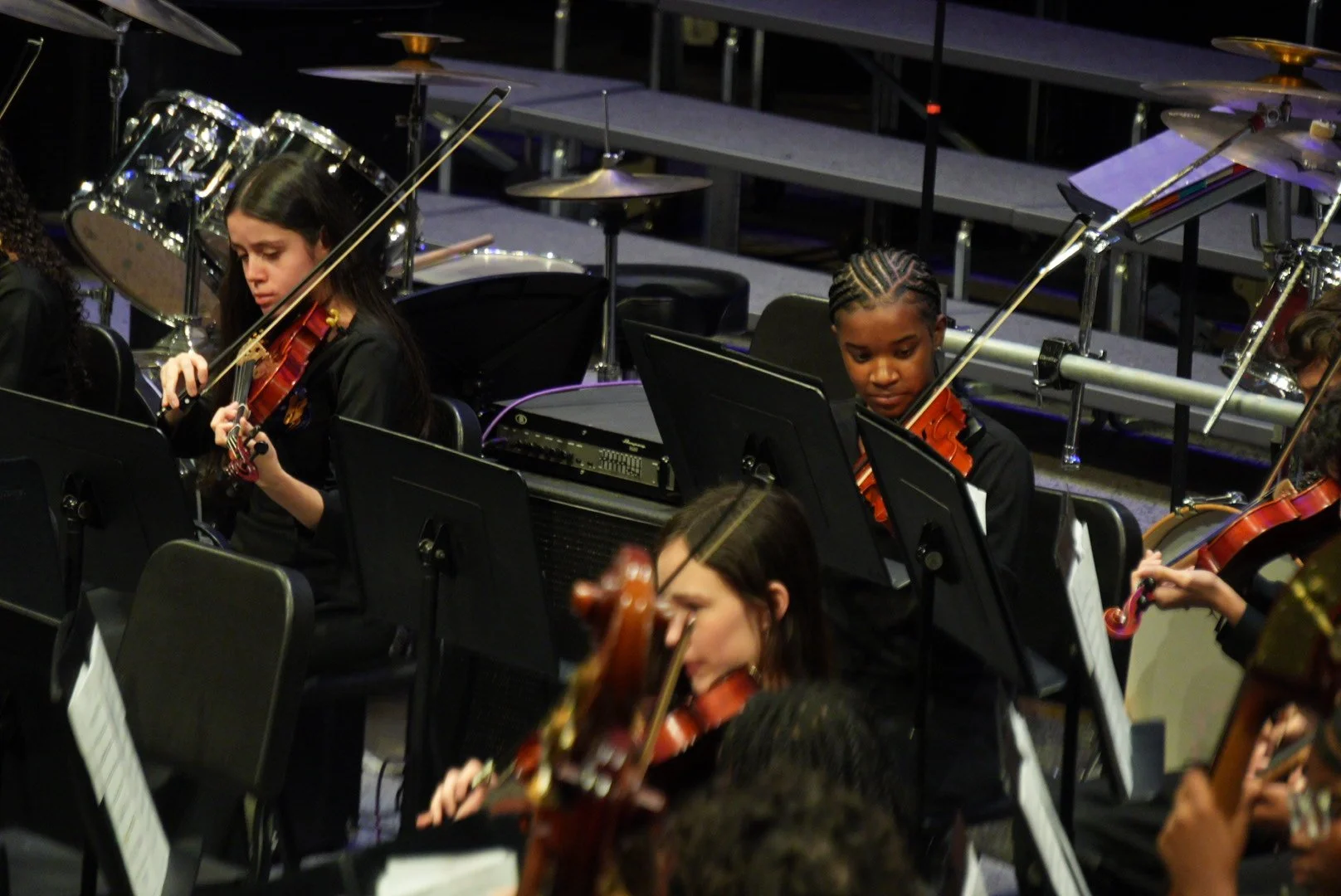 UDHS-WINTER-CONCERT-12-10-2549.JPG