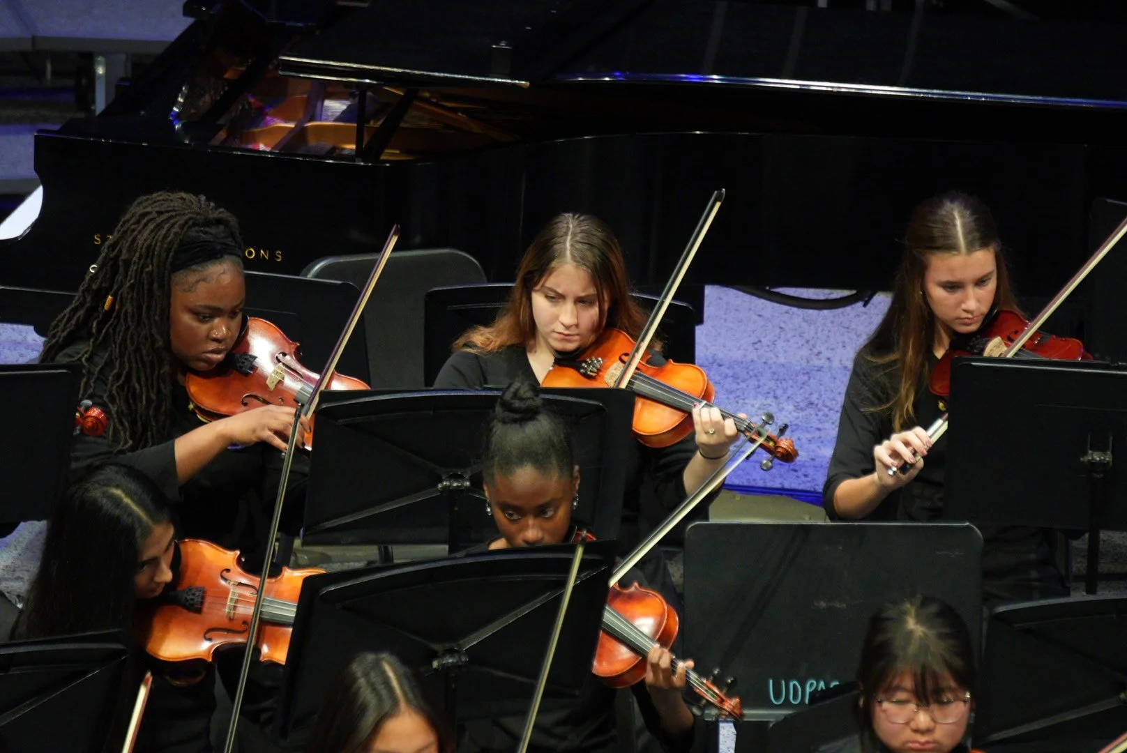 UDHS-WINTER-CONCERT-12-10-2558.JPG
