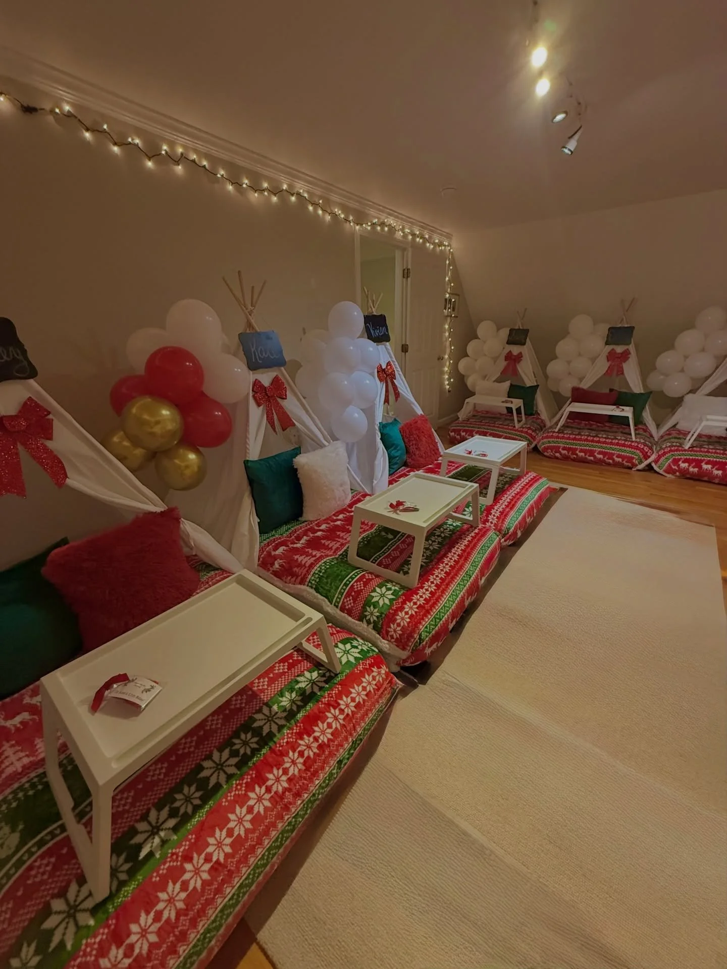 Loving all of these Christmas themed sleepovers this weekend ❤️ Happy Birthday to Kate ❤️