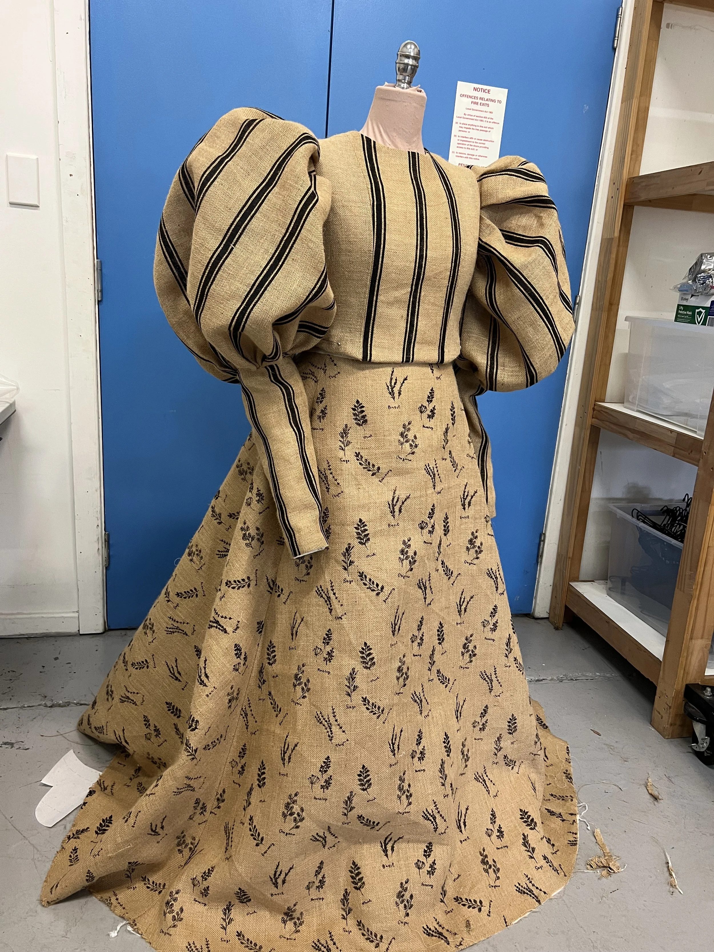 Appleton Laddies Potato Race ( Film ) - Sack costume 