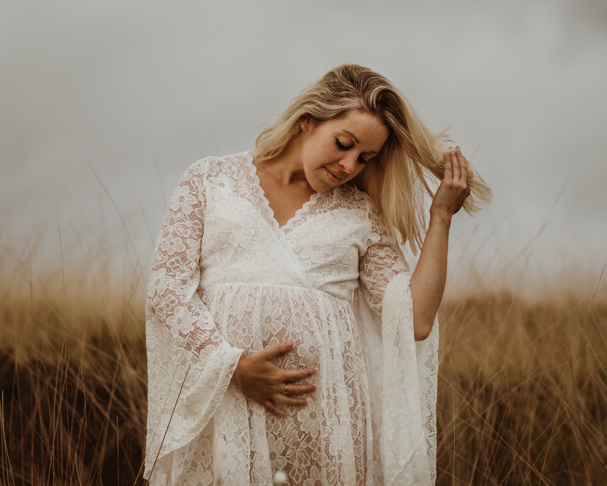 LANCASTER MATERNITY PHOTOGRAPHER