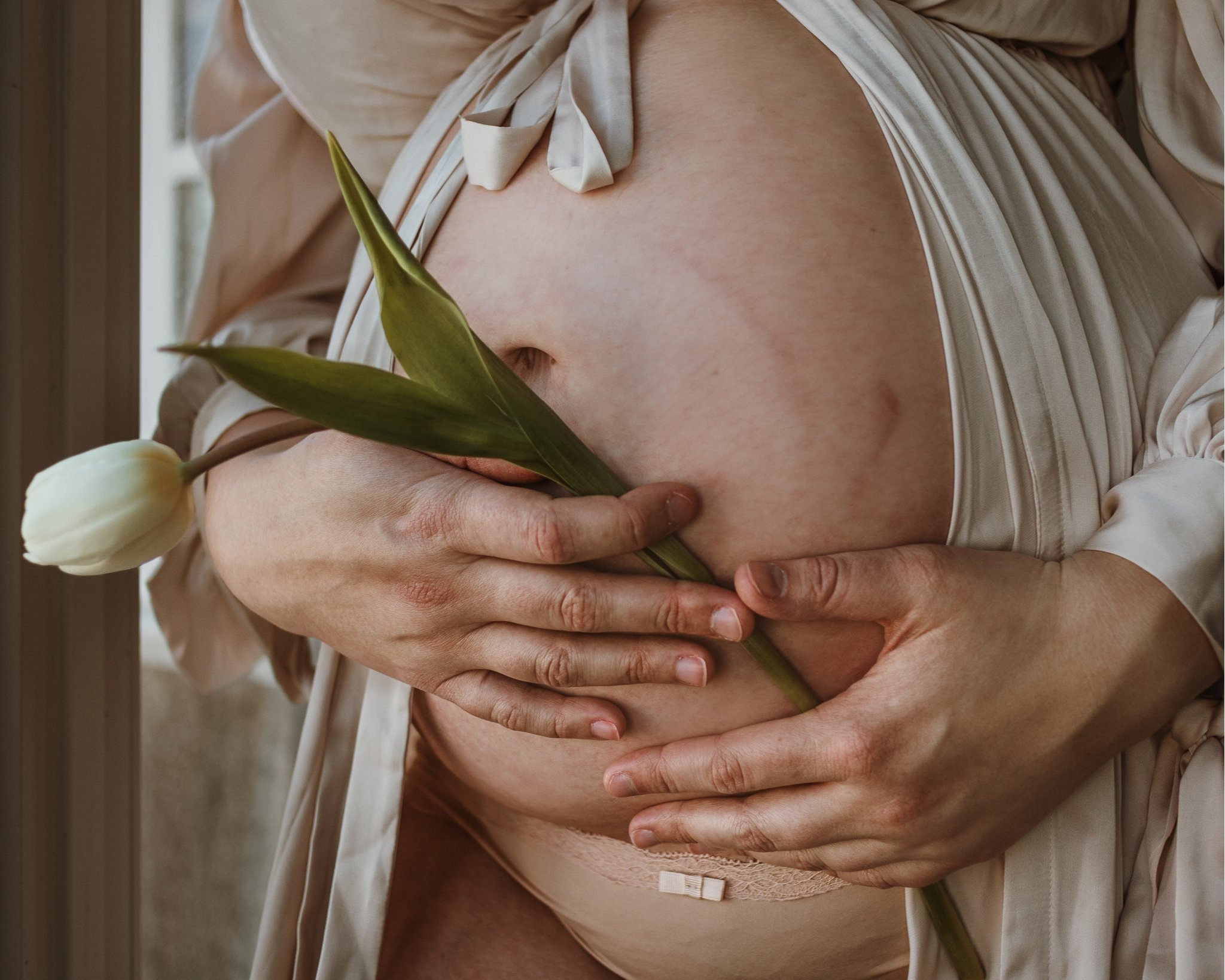 LANCASTER MATERNITY PHOTOGRAPHER