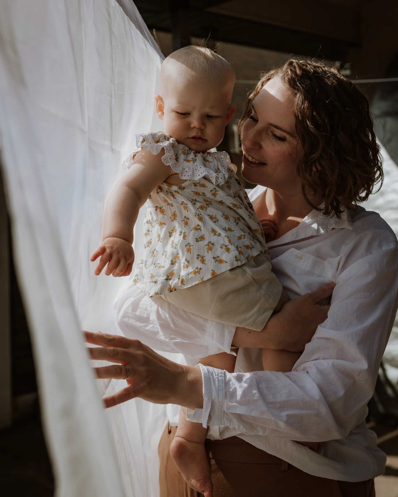I had the honour of documenting Lynne & Lottie on a beautiful day in May this year.✨ Motherhood photography holds such a special place in my heart and I love connecting with mothers and documenting their individual motherhood story.  These fleeti