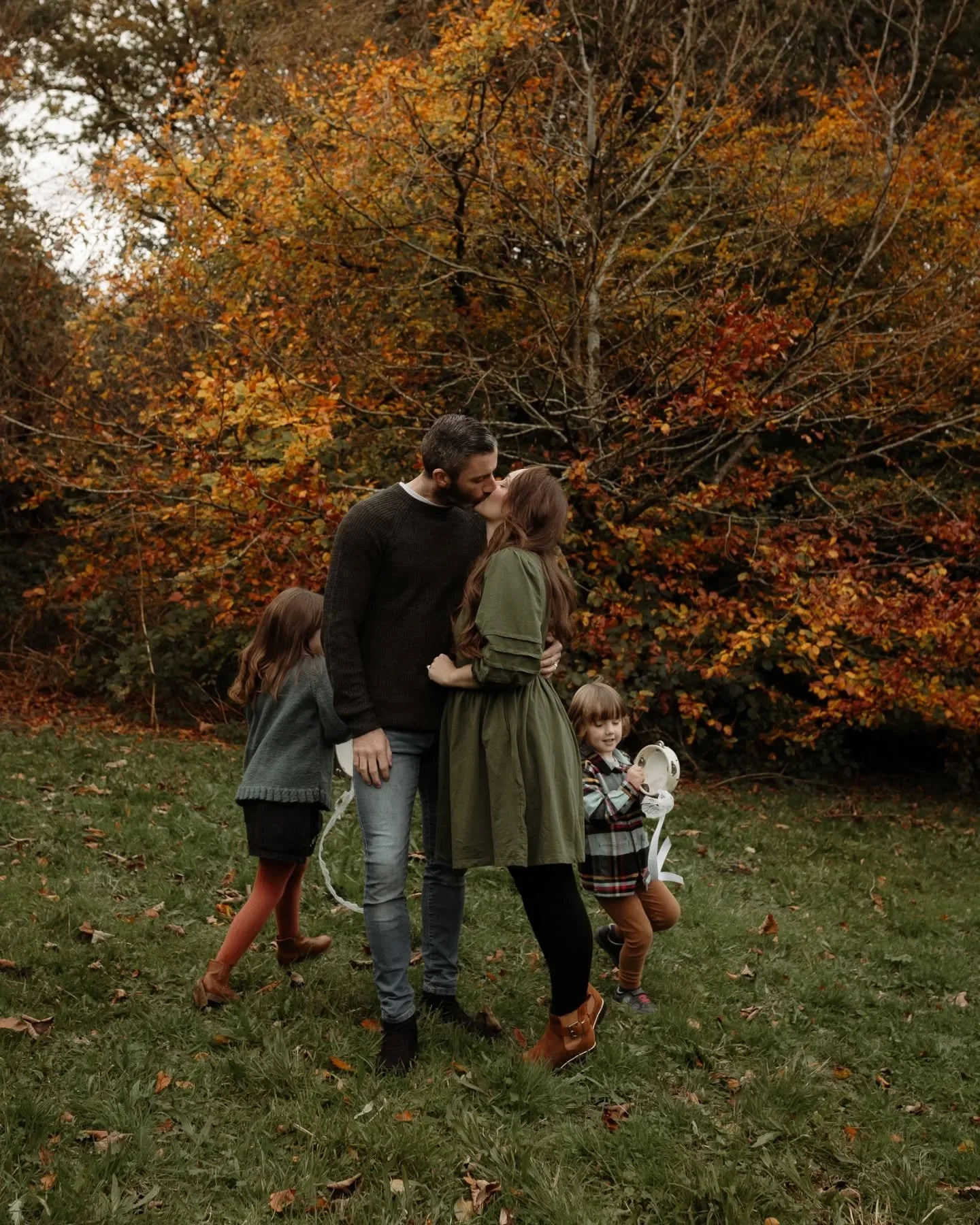 Autumn light, pumpkin hunts & the sweetest snuggles 🍂
The Burbidge family absolutely nailed their autumn mini session at Fenham Carr and I can't wait to see them again this Saturday.
Don't worry if you missed out, I'm hoping to get my festive