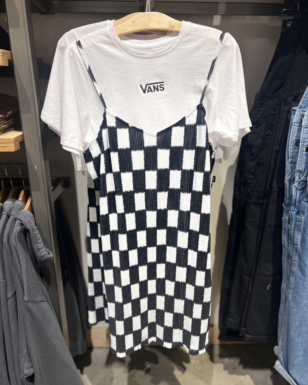 Nothing says #vans like those checkers 🏁😎 Shop apparel at the Vans store at La Palmera.