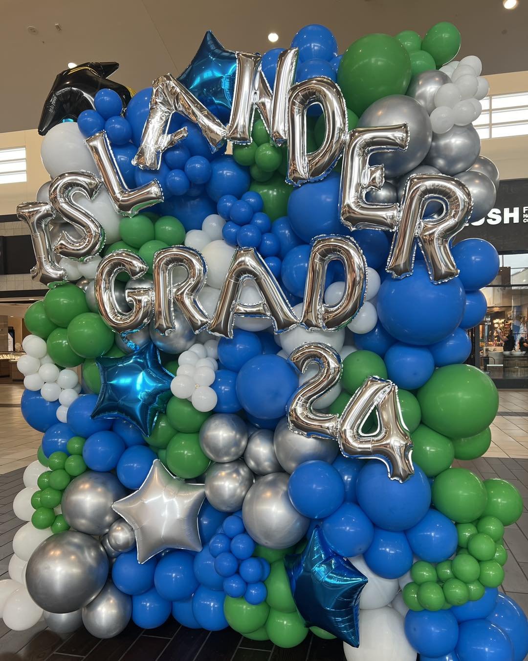 Congrats to all the Texas A&amp;M University-Corpus Christi grads! Come take a pic at our Islander 🤙 balloon wall to celebrate this amazing milestone. Tag us to share your photo! 📸🎓 @island_university @go_islanders @islander_alumni