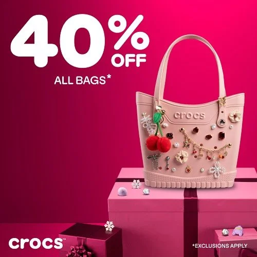 Have you guys visited the NEW Crocs holiday kiosk at La Palmera? 🎅🏼🎄 With so many specials, NOW is the time! Get 40% off all bags AND buy one pair of Crocs, get the second pair for only $29.99!* 

*Select Styles, Exclusions Apply