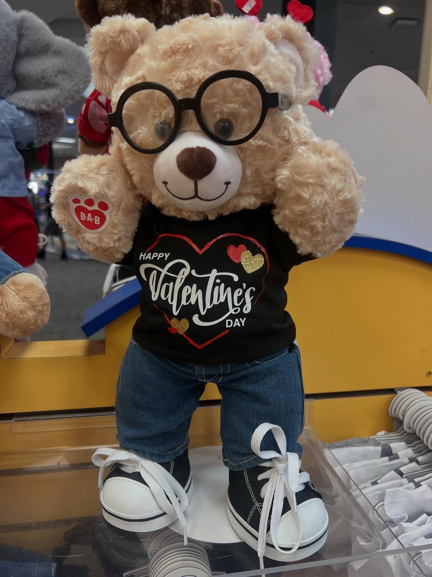 The cutest stuffies for your little Valentine! 🧸💞 Available at @buildabear at La Palmera