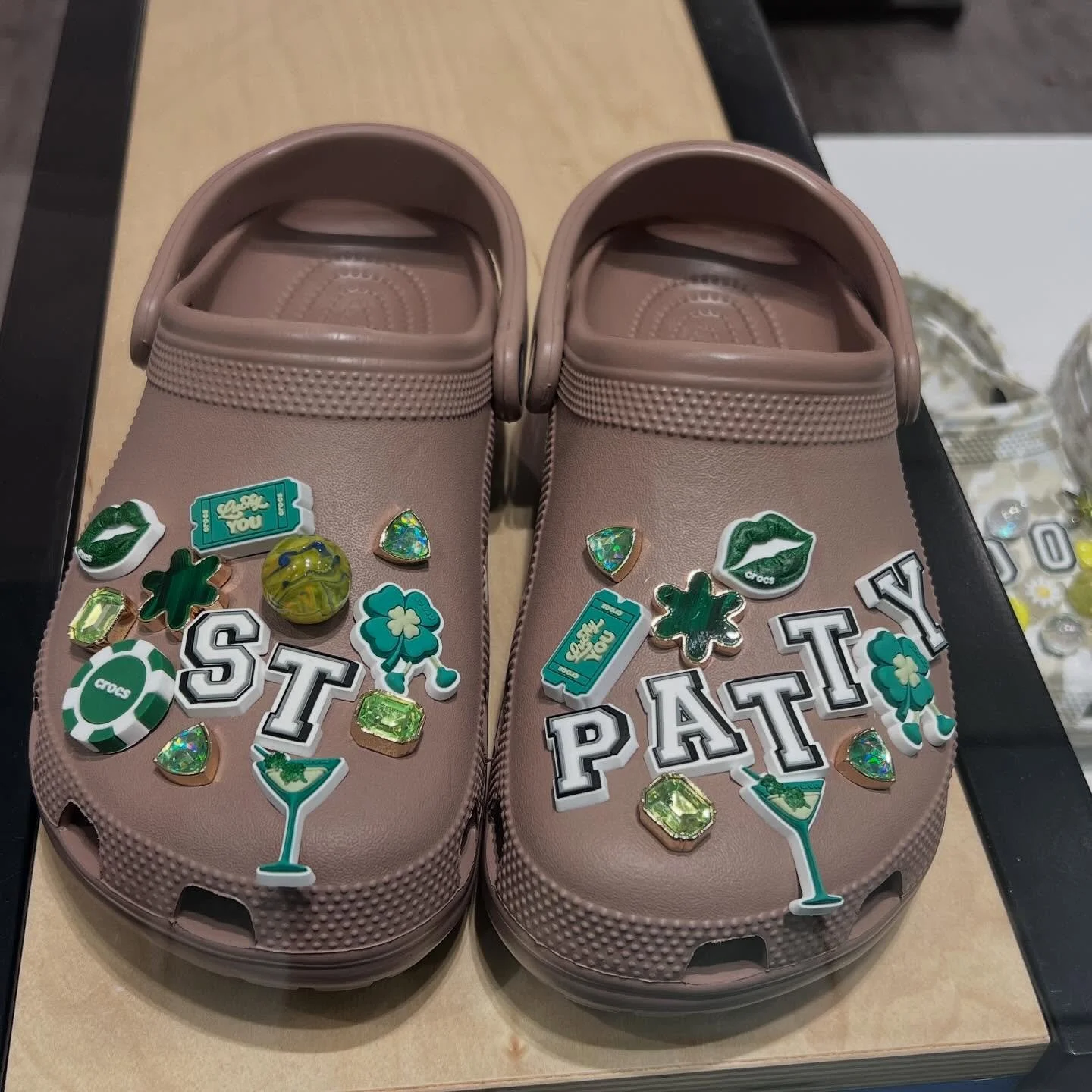 Happy March! ☘️🐊