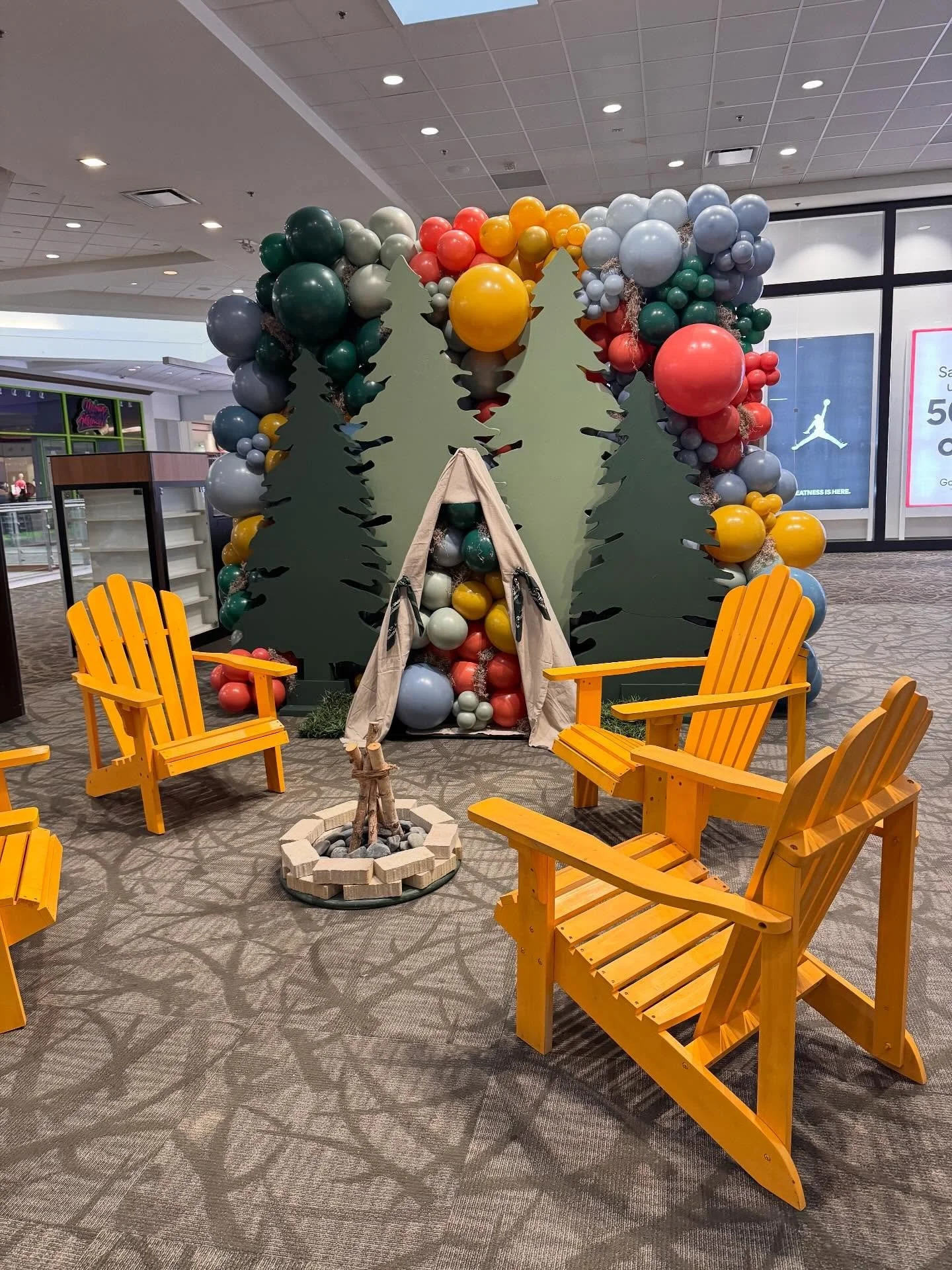 What&rsquo;s next at Camp La Palmera? Wednesdays are for campfire chats 🏕️ starting with story time led by Ms. Texas @usoamstexas 📖👸🏻at 11am for kiddos and then a mental health talk with @namicorpuschristi at 6pm for all ages. 😊 These free event