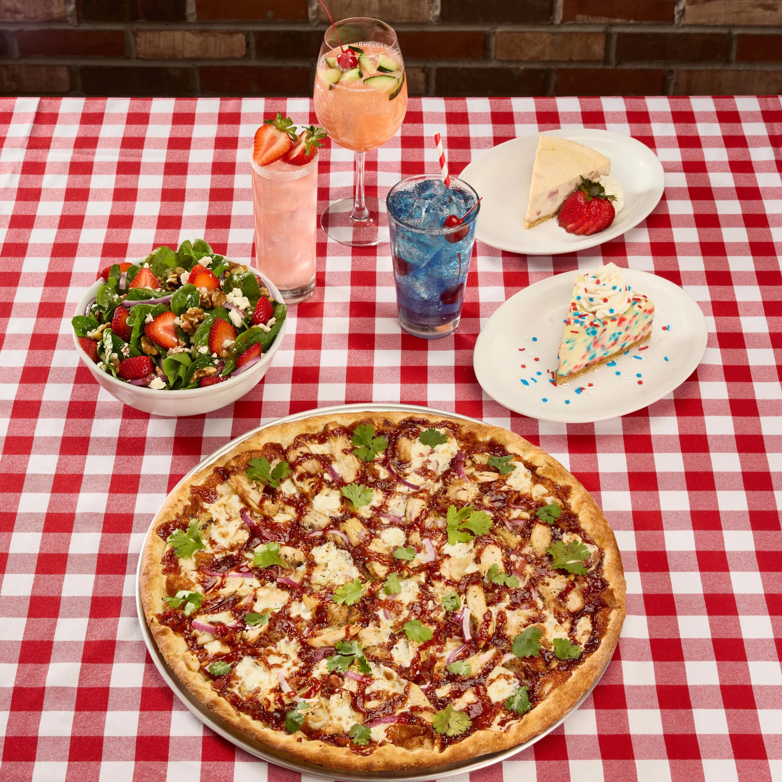 In celebration of the United States of America&rsquo;s 250th birthday, @grimaldispizzeria is offering their signature 18&rdquo; Traditional Cheese Pizza for just $17.76 from July 1 through July 5. 🇺🇸🍕This limited-time promotion honors the nation&r