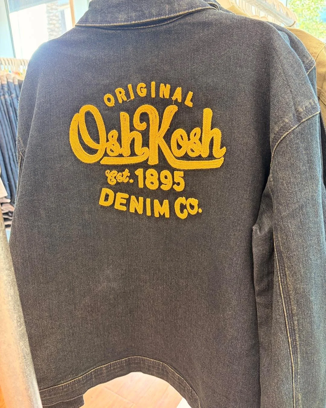 You can never go wrong with a classic.👌Shop fall looks at @oshkoshkids at La Palmera. And pop into @carters next door for frightfully fun fits for the littlest of the littles. 🎃