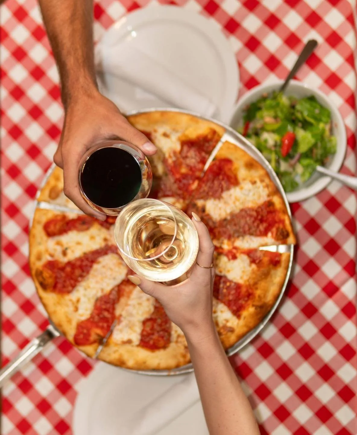 🚨Life hack alert! 🍕🍷 Take advantage of the @grimaldispizzeria Triple Play on TUESDAYS for the 1/2 off wine PLUS the Triple Play Deal for $29.99:
🥗Small House or Caesar Salad
🍕16&rdquo; Traditional Cheese Pizza
🍰Choice of Dessert* 

1/2 off wine