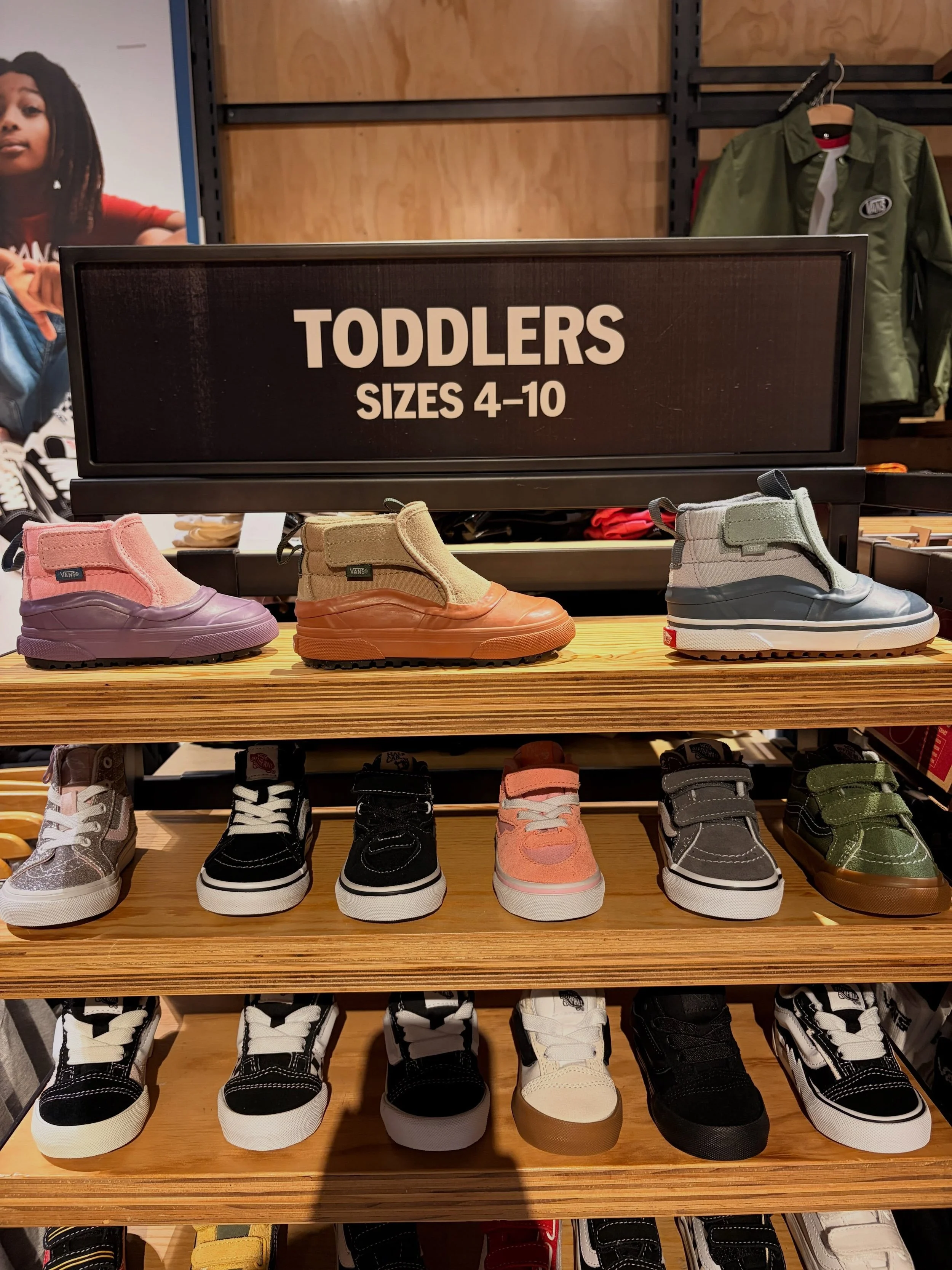 When you&rsquo;re raising an icon 🛹 

Available at the @vans store at La Palmera