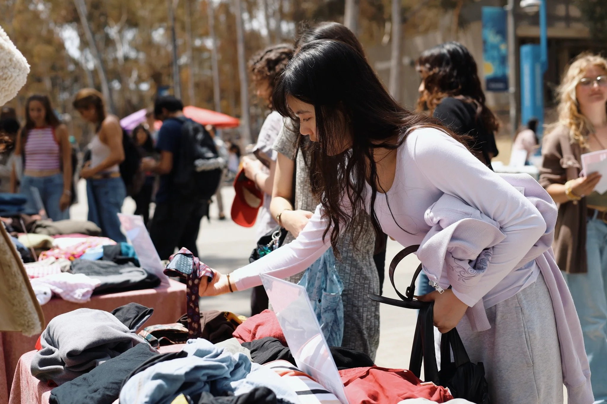 THRIFT &amp; RUMMAGE!!! 🌻🌷🛍️🎞️ huge thank you to those who showed out to our FLEA MARKET for CLIMATE JUSTICE, IMMIGRANT RIGHTS, &amp; A FREE PALESTINE!!! 🇵🇸✊🌎🌱🍄 our pop-up sale last week raised $400+ towards direct mutual aid of organization