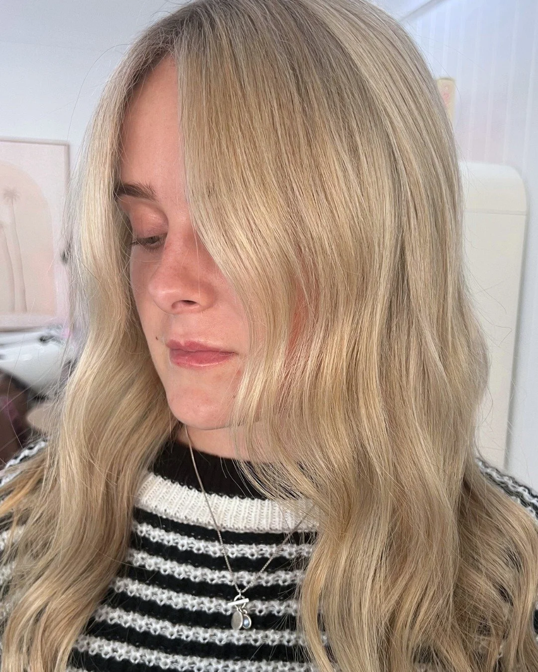 𝐓𝐡𝐚𝐭 𝐞𝐧𝐝-𝐨𝐟-𝐰𝐢𝐧𝐭𝐞𝐫 𝐠𝐥𝐨𝐰 𝐮𝐩. 🌤️💇&zwj;♀️
𝘈𝘴 𝘵𝘩𝘦 𝘤𝘰𝘰𝘭𝘦𝘳 𝘮𝘰𝘯𝘵𝘩𝘴 𝘧𝘢𝘥𝘦, 𝘯𝘰𝘸&rsquo;𝘴 𝘵𝘩𝘦 𝘱𝘦𝘳𝘧𝘦𝘤𝘵 𝘵𝘪𝘮𝘦 𝘵𝘰 𝘳𝘦𝘧𝘳𝘦𝘴𝘩 𝘺𝘰𝘶𝘳 𝘤𝘰𝘭𝘰𝘶𝘳 𝘢𝘯𝘥 𝘣𝘳𝘪𝘯𝘨 𝘣𝘢𝘤𝘬 𝘵𝘩𝘢𝘵 𝘩𝘦𝘢𝘭𝘵𝘩𝘺 