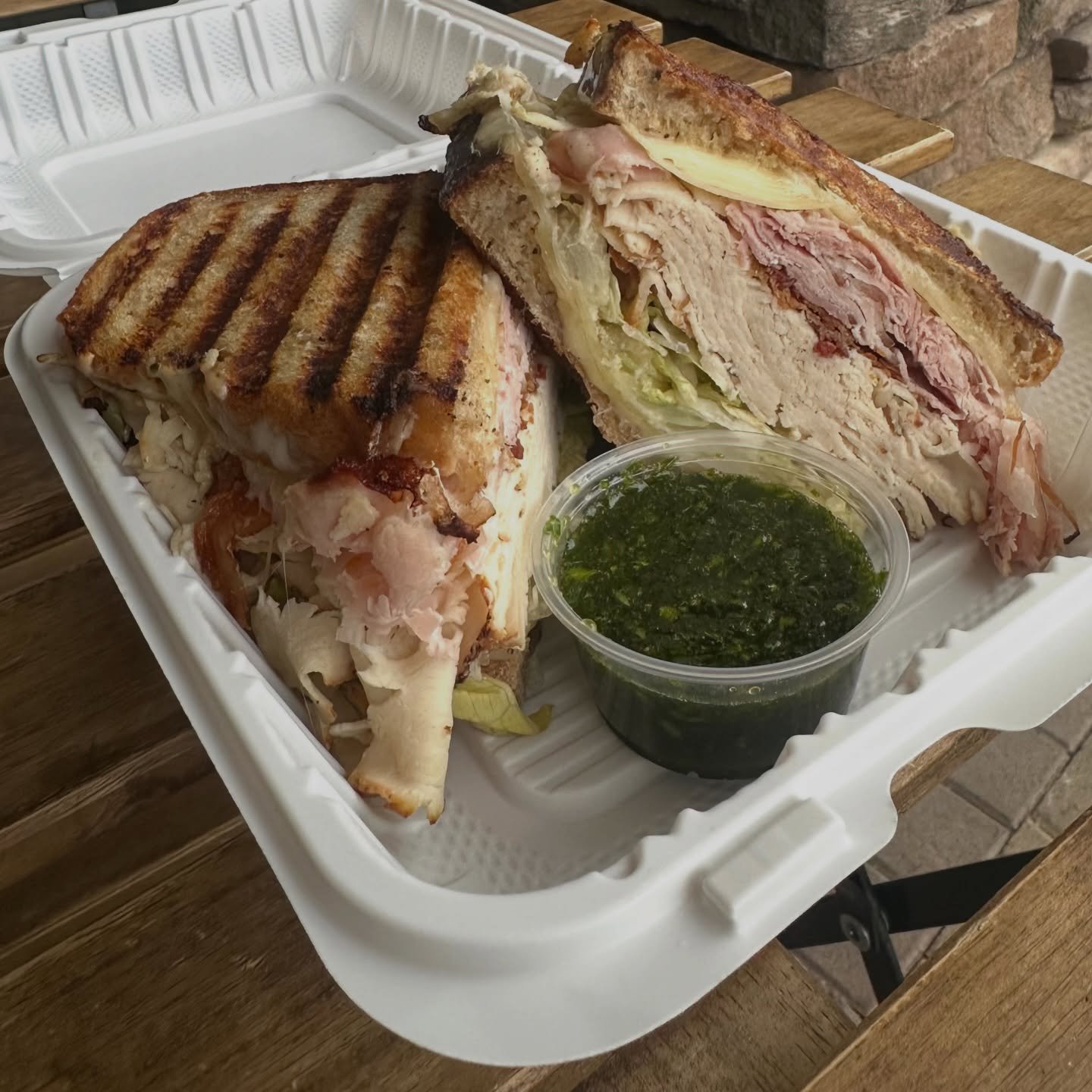 Special of the week: The take and bake 
Available 4/6 - 4/10 

Roasted chicken 
Italian ham
Bacon 
White cheddar/provolone/ parmesan
Iceberg lettuce 
Pickled sweet onion 
House New England herbed aioli 

Bonus: Bread toasted in confit garlic oil and 