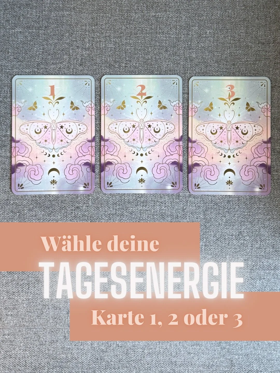 Schlie&szlig; f&uuml;r einen Moment die Augen, atme tief ein und lass deine Intuition entscheiden. Welche dieser drei Botschaften m&ouml;chte dich heute begleiten? 💫

Karte 1: DER KREIS DES NEUBEGINNS
Diese kraftvolle Karte erinnert dich daran, dass