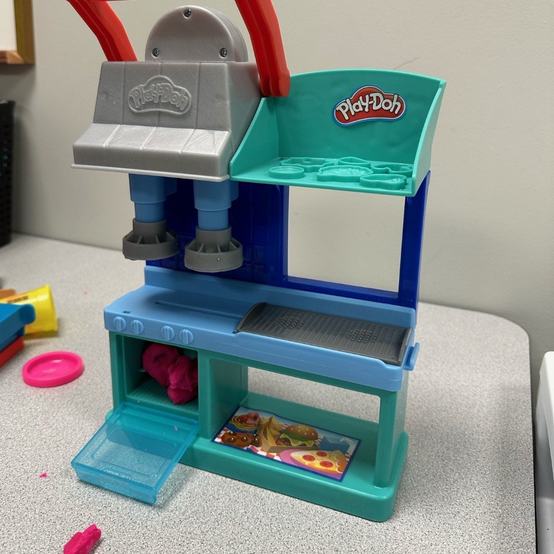 What's cooking at Canopy? Functional and imaginative play in our Autism Services Clinic! 

#AutismServices #Peterborough #Cobourg #Haliburton #KawarthaLakes #BehaviourConsultation #SocialWork #CMEY #OAP #ABA #BCBA #FunctionalPlay #ImaginitavePlay