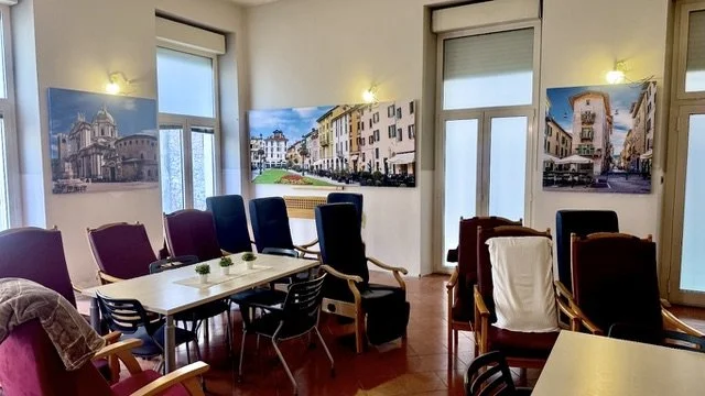 Pannellature fonoassorbenti per ambienti rumorosi; personalizzate sia dal punto divista grafico che dimensionale
Preventivi e studi su misura.