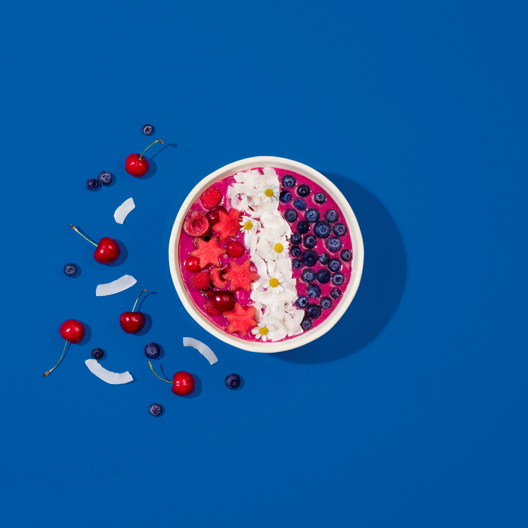 SummerRecipes_PatrioticSmoothieBowl.gif