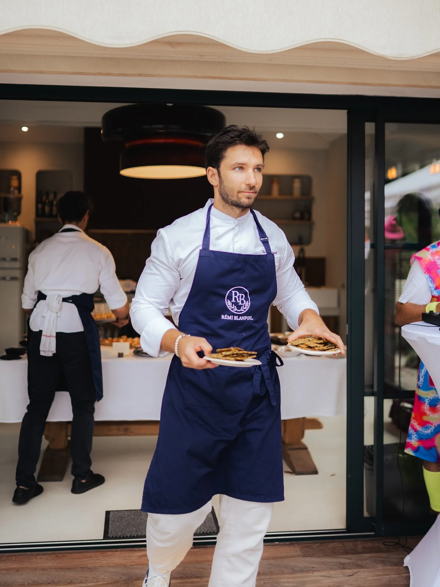 Se marier avec R&eacute;mi Blanpoil c&rsquo;est :

- Un service de qualit&eacute; par des professionnels 🥂
- Une cuisine sur mesure adapt&eacute;e &agrave; ses envies👨&zwj;🍳
- Des sourires et de la bienveillance 😉
- Vous profitez de votre mariage