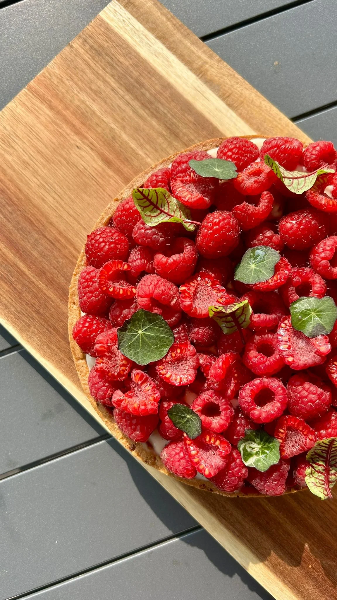 Tarte aux framboises gastronomique chef privé Landes – dessert raffiné pour dîner privé ou mariage sud-ouest